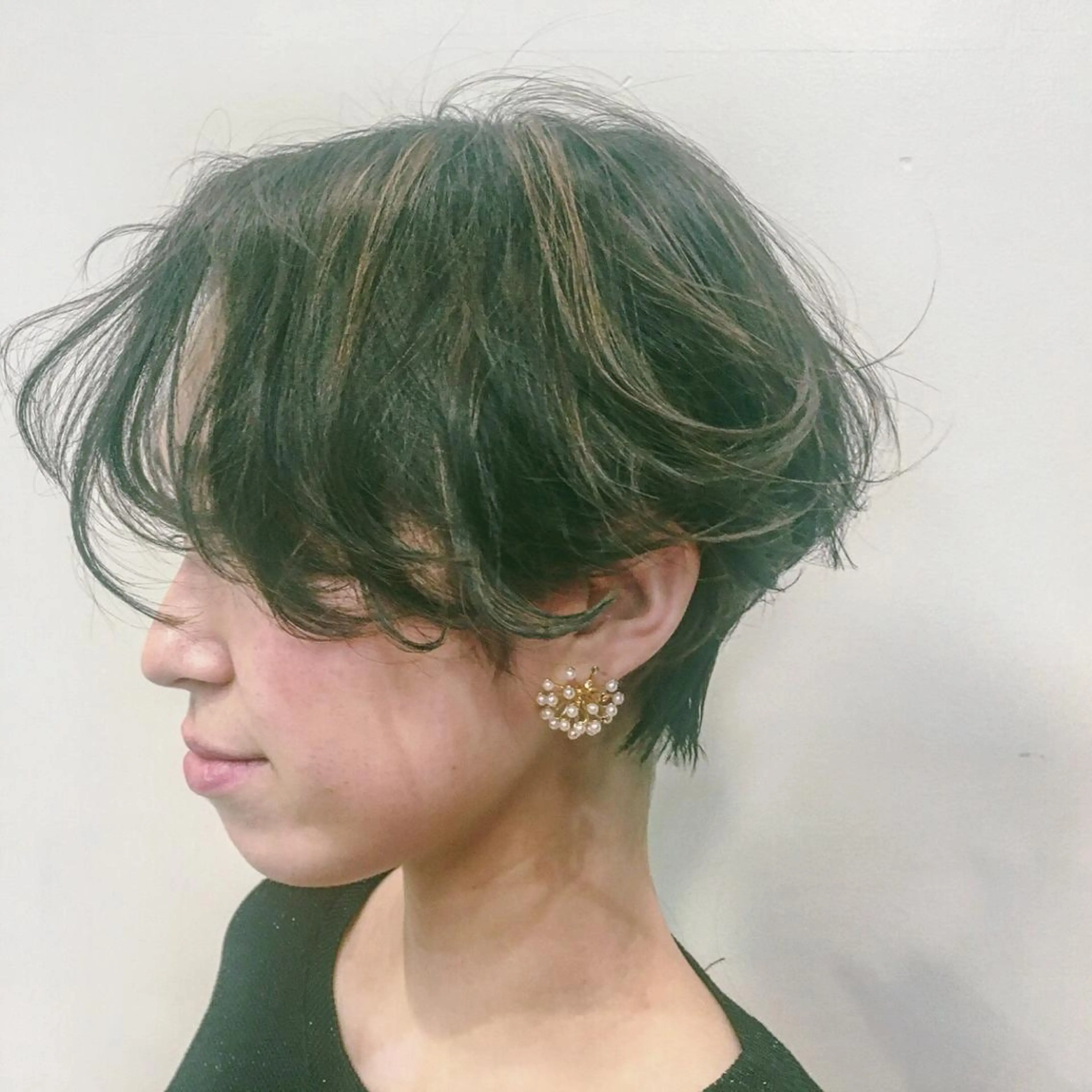 ショート カラー パーマ ヘアアレンジ ブリーチ デザインカット トリートメント 心斎橋 女性 スタイリスト  大阪のヘアスタイル