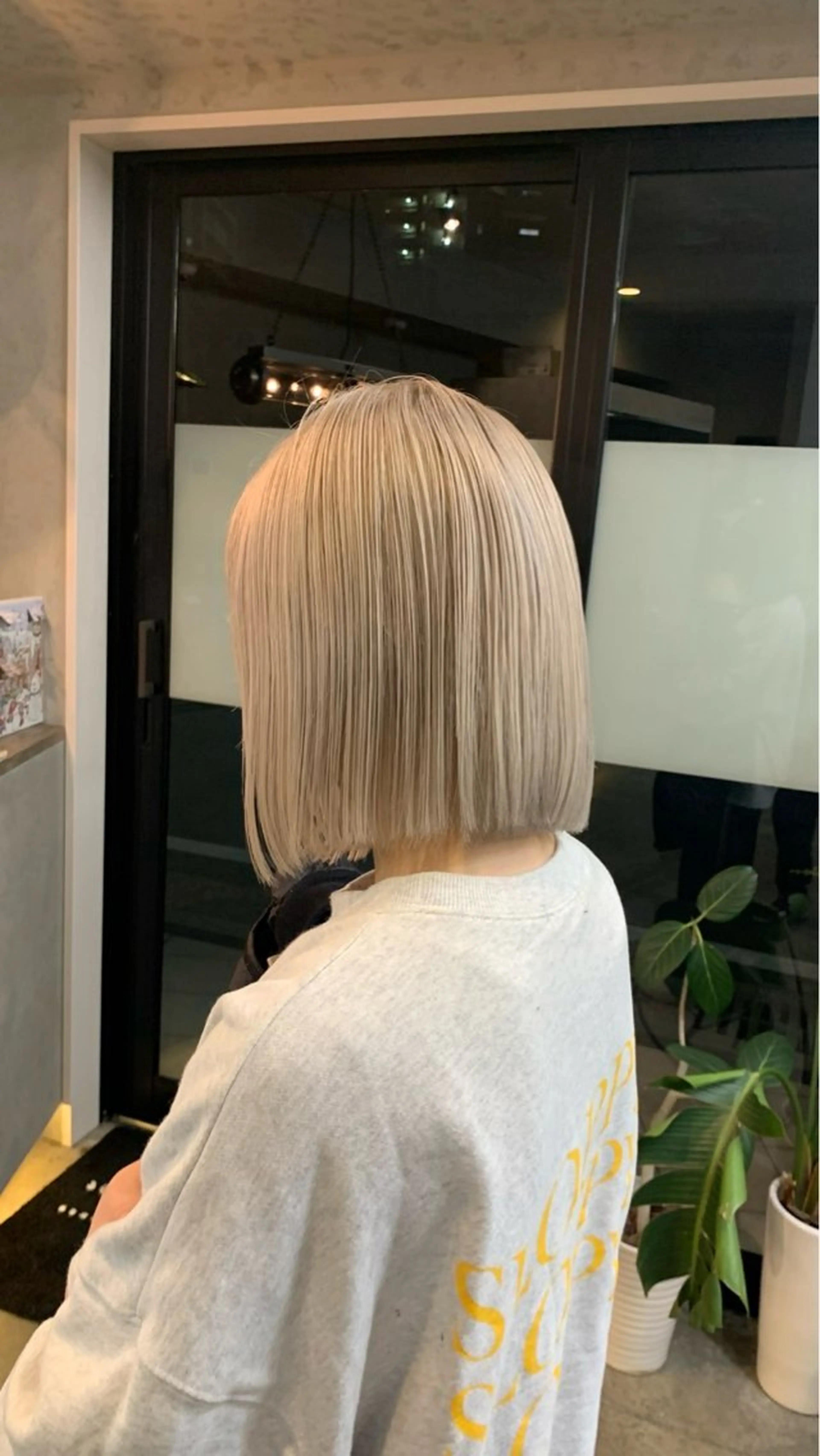 カラー ヘアカラー 博多ブリーチ× 透明感/縮毛矯正のヘアスタイル