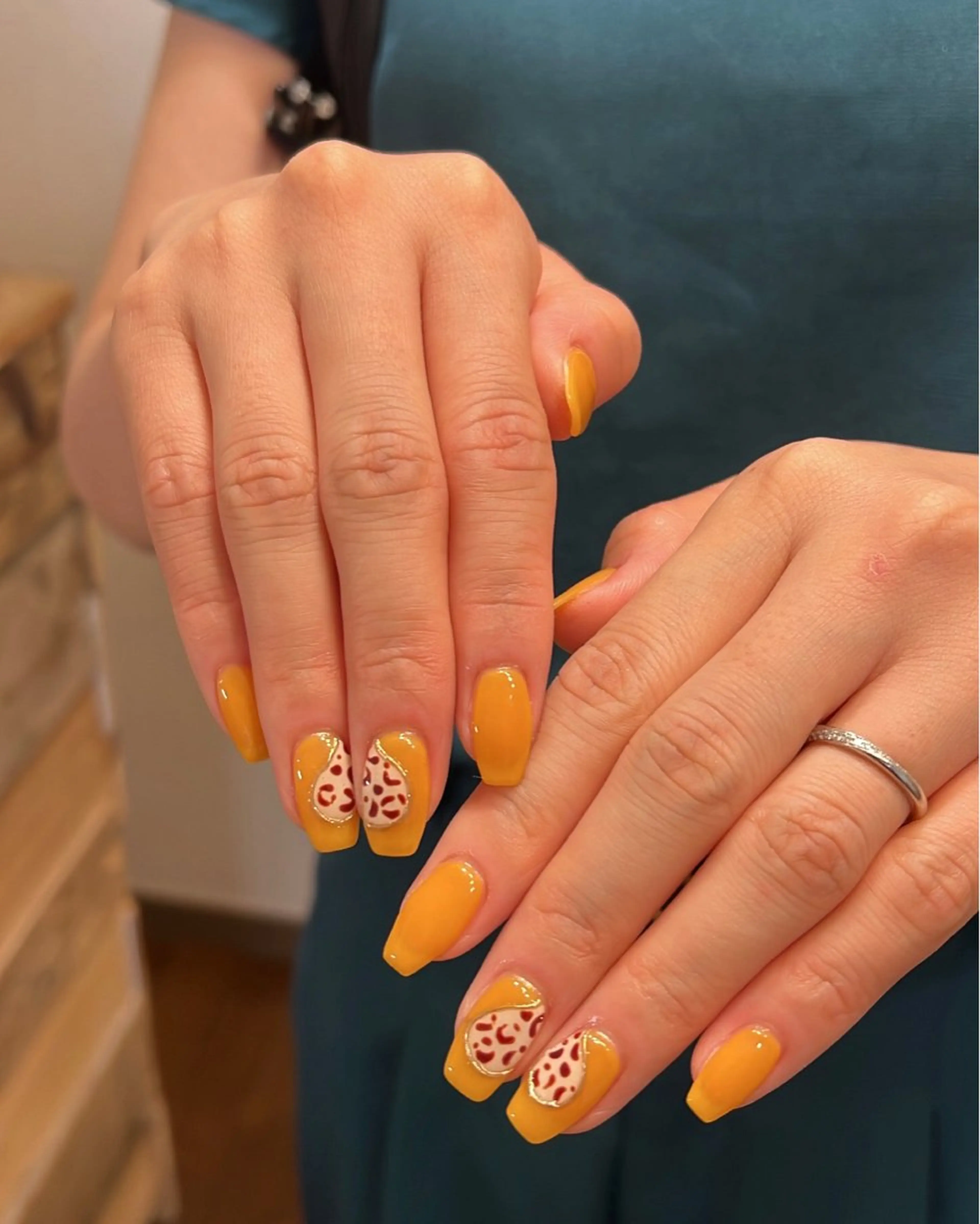 ネイル ハンドネイル フットネイル ハンドケア Nes.Nail所属・Miyagi Asamiのネイルデザイン