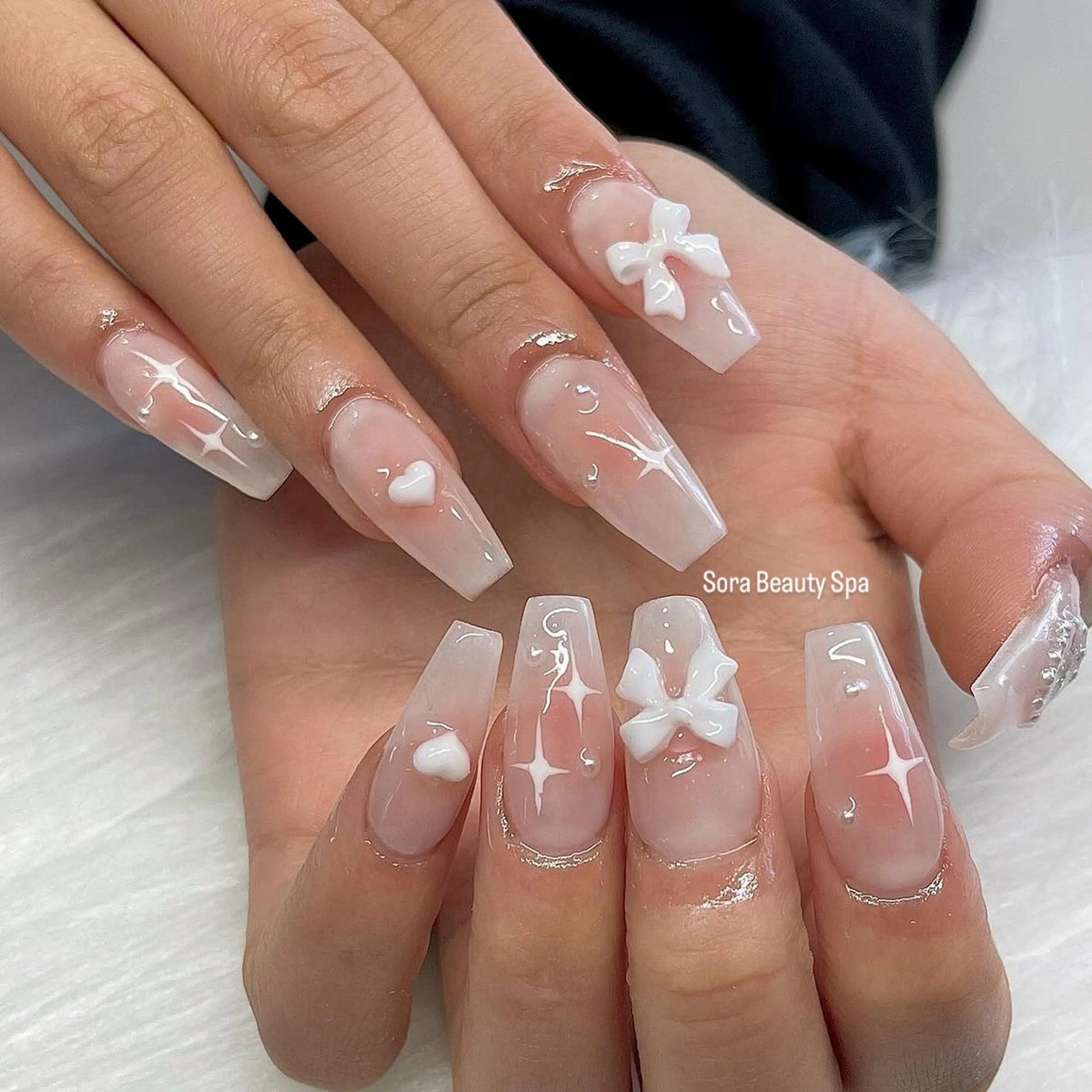 ネイル SORA BEAUTY SPA OSAKA所属・トゥー ヒエンのネイルデザイン