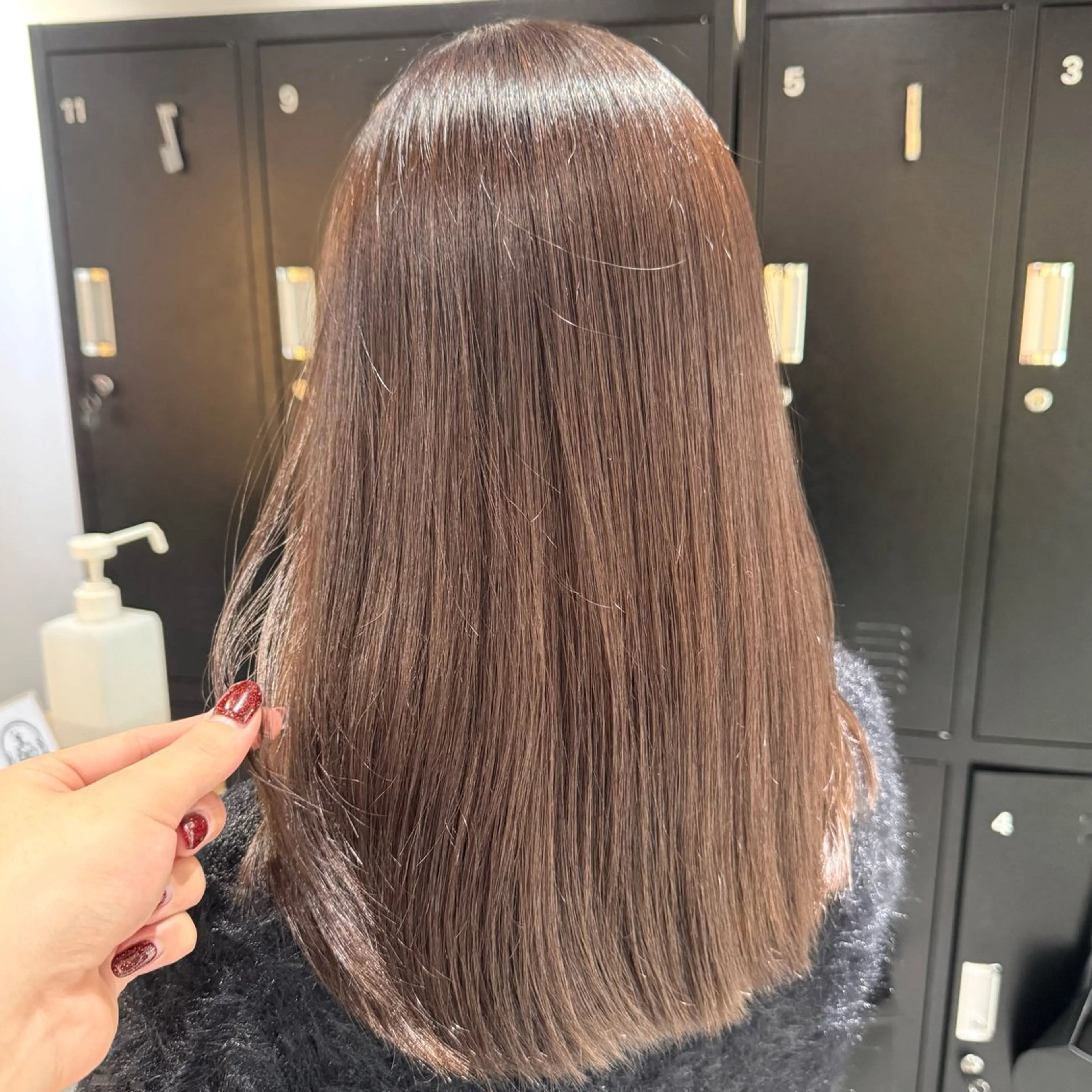 セミロング カラー ヘアアレンジ ヘアカラー ブリーチなしカラー /ベージュ/安形翔のヘアスタイル