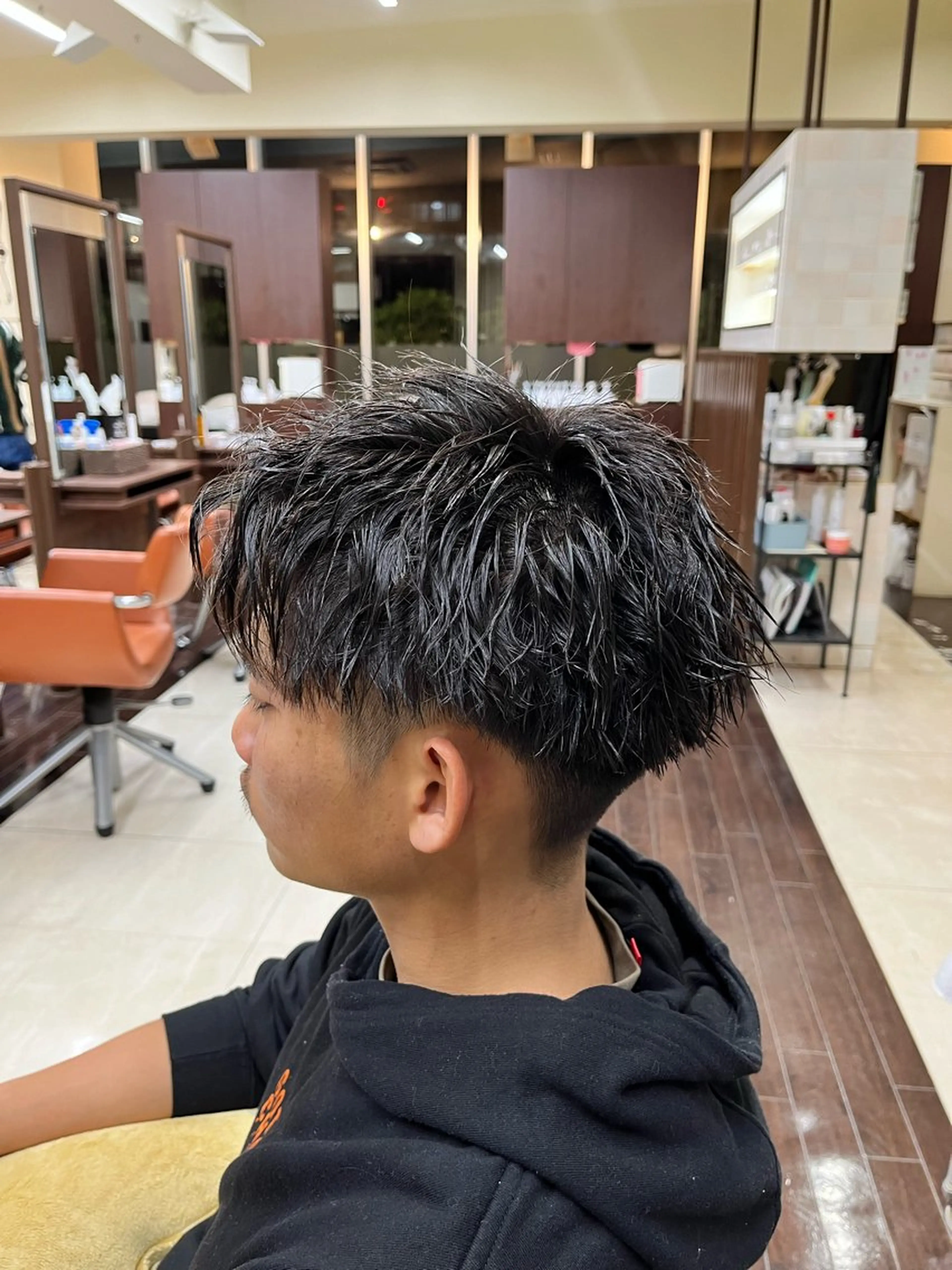 ショート パーマ メンズ メンズパーマ メンズツイストパーマ 刈り上げ ショートヘア ツイストパーマ AROH  men's cut&men's perm 船橋店所属・🧊メンズ特化🧊 高木航希のヘアスタイル