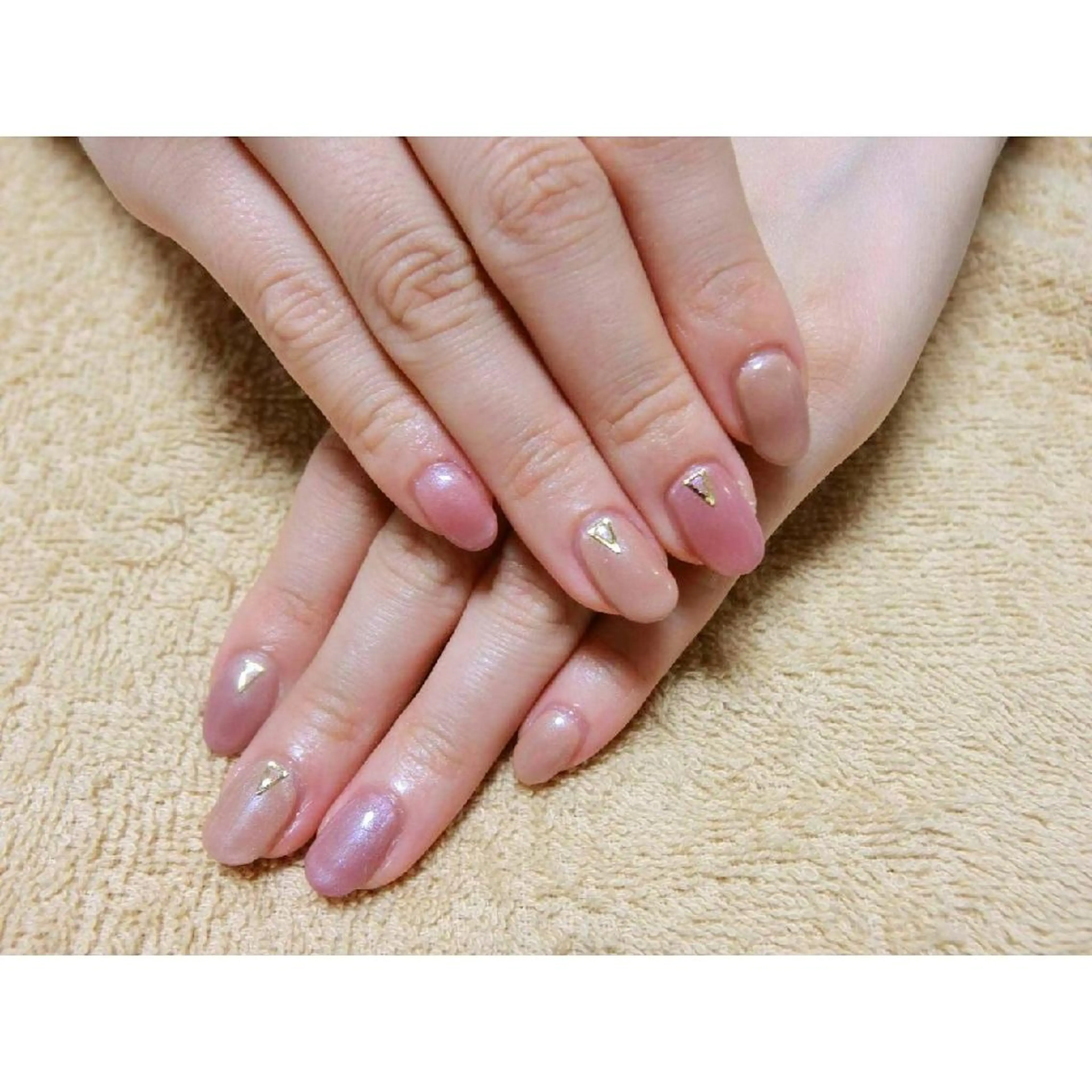 ネイル シンプルネイル 痛ネイル/ワンホン/ フィルイン/長さだしのネイルデザイン