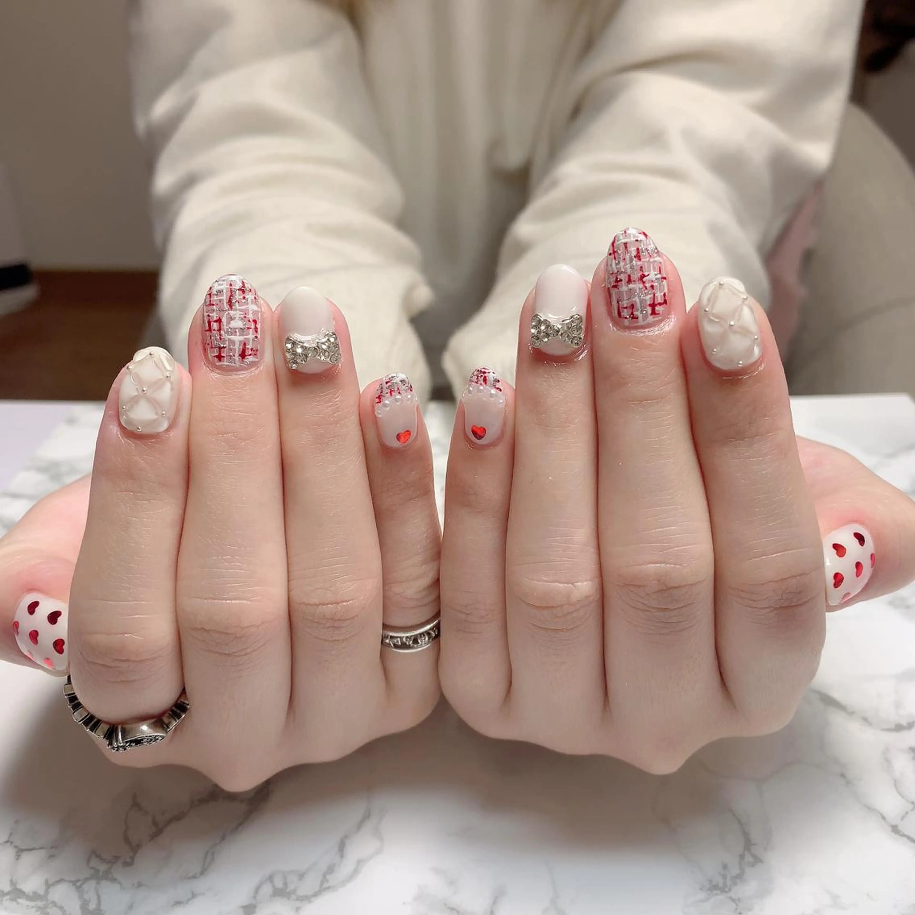 ネイル はな💎ネイル ワンホン、長さ出しのネイルデザイン