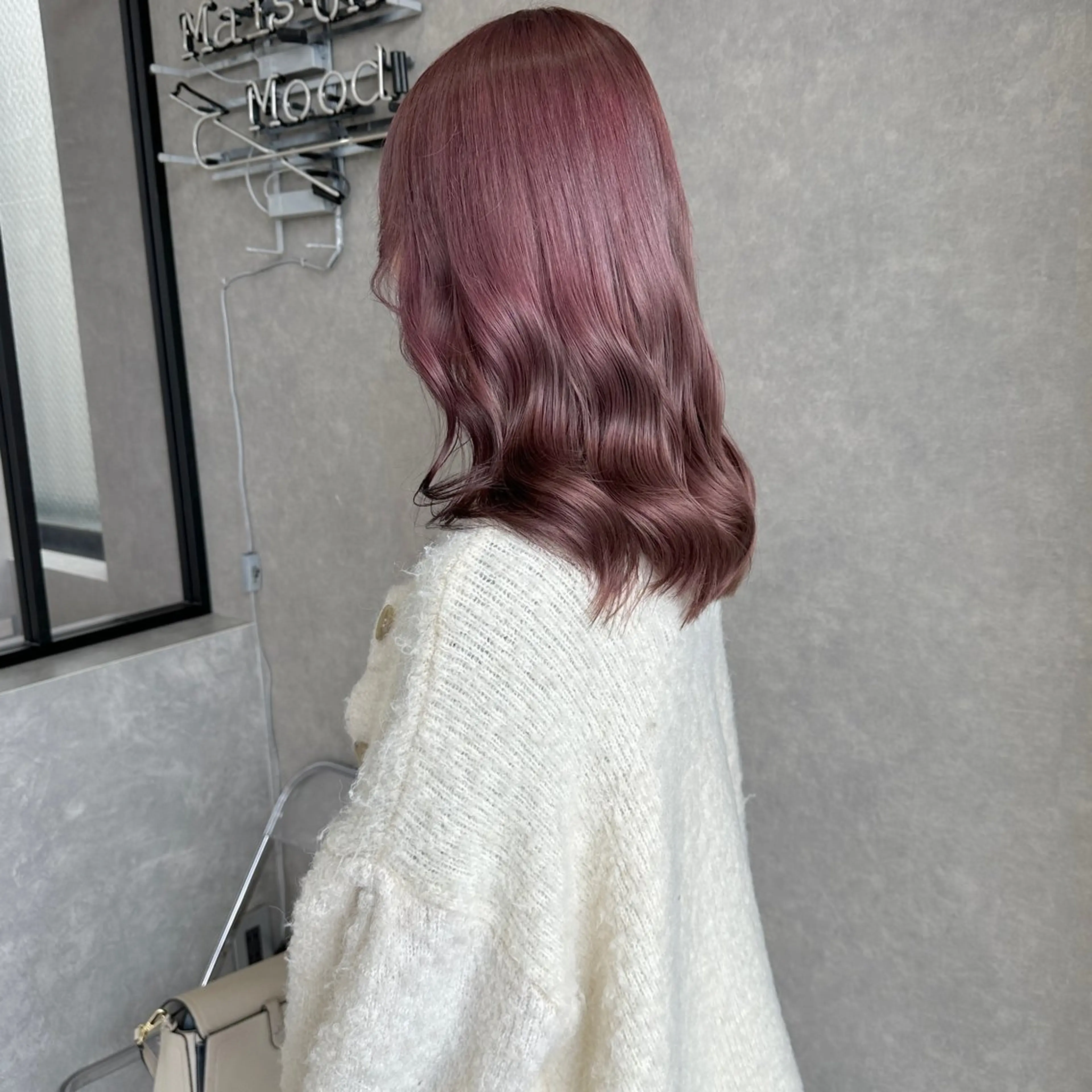 セミロング カラー はちすか るかのヘアスタイル