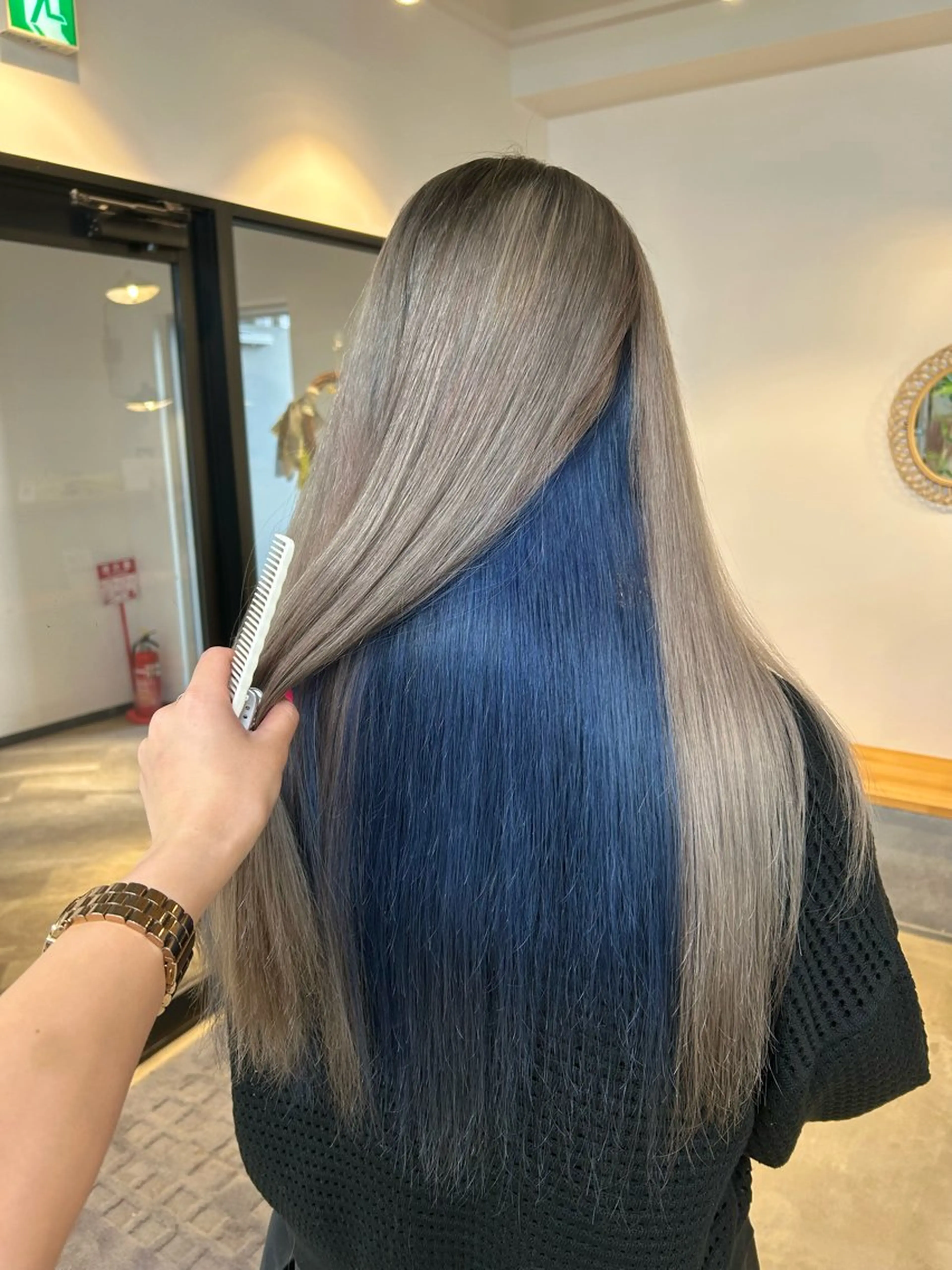 ロング カラー ヘアカラー トリートメント KOTOMI .のヘアスタイル