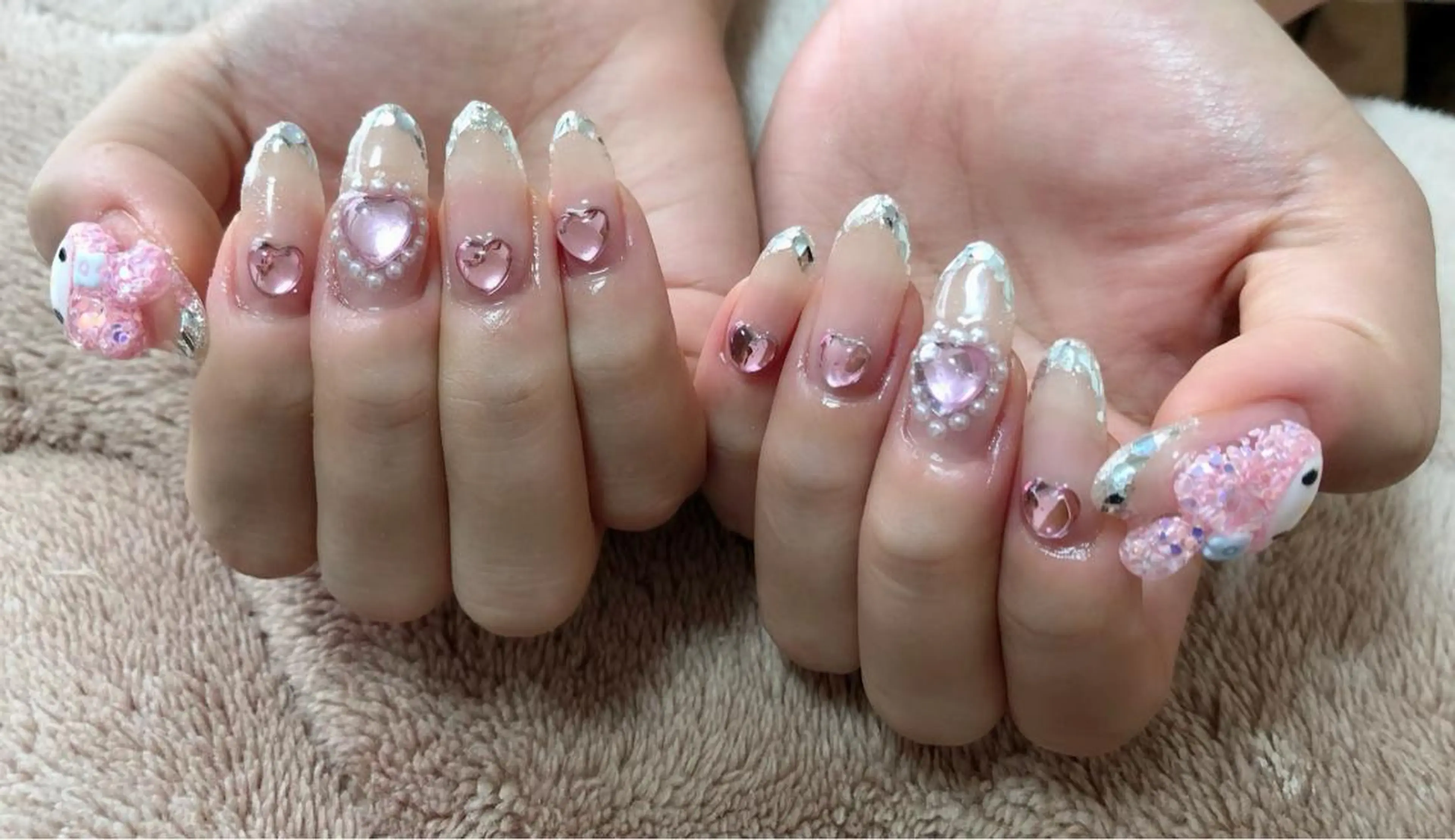 ネイル アートネイル フレンチネイル ガラスフレンチ ハンドネイル t. yoshizawaのネイルデザイン