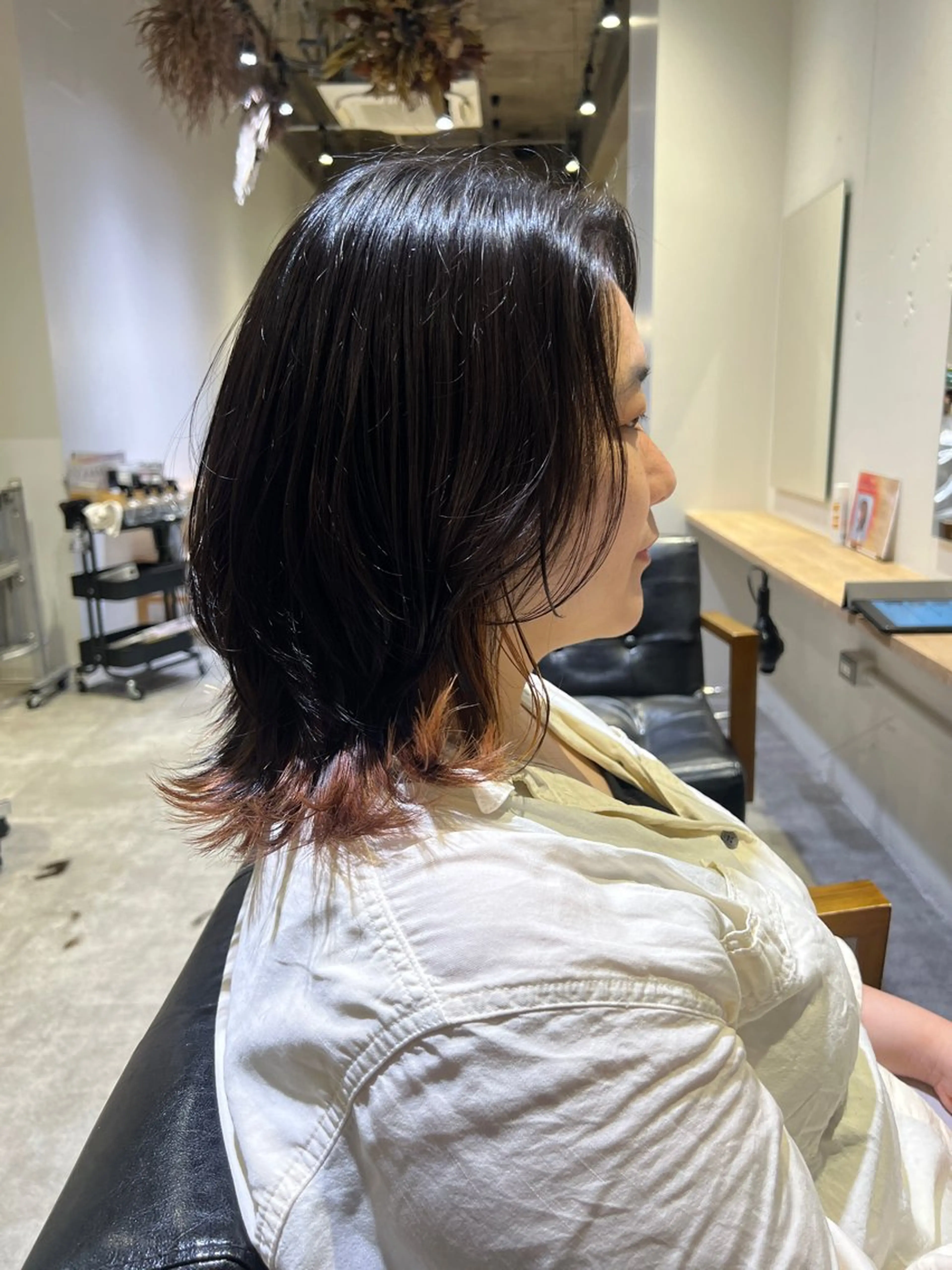 ミディアム くびれヘア 🫧三浦 未流/ ボブ/イヤリングのヘアスタイル