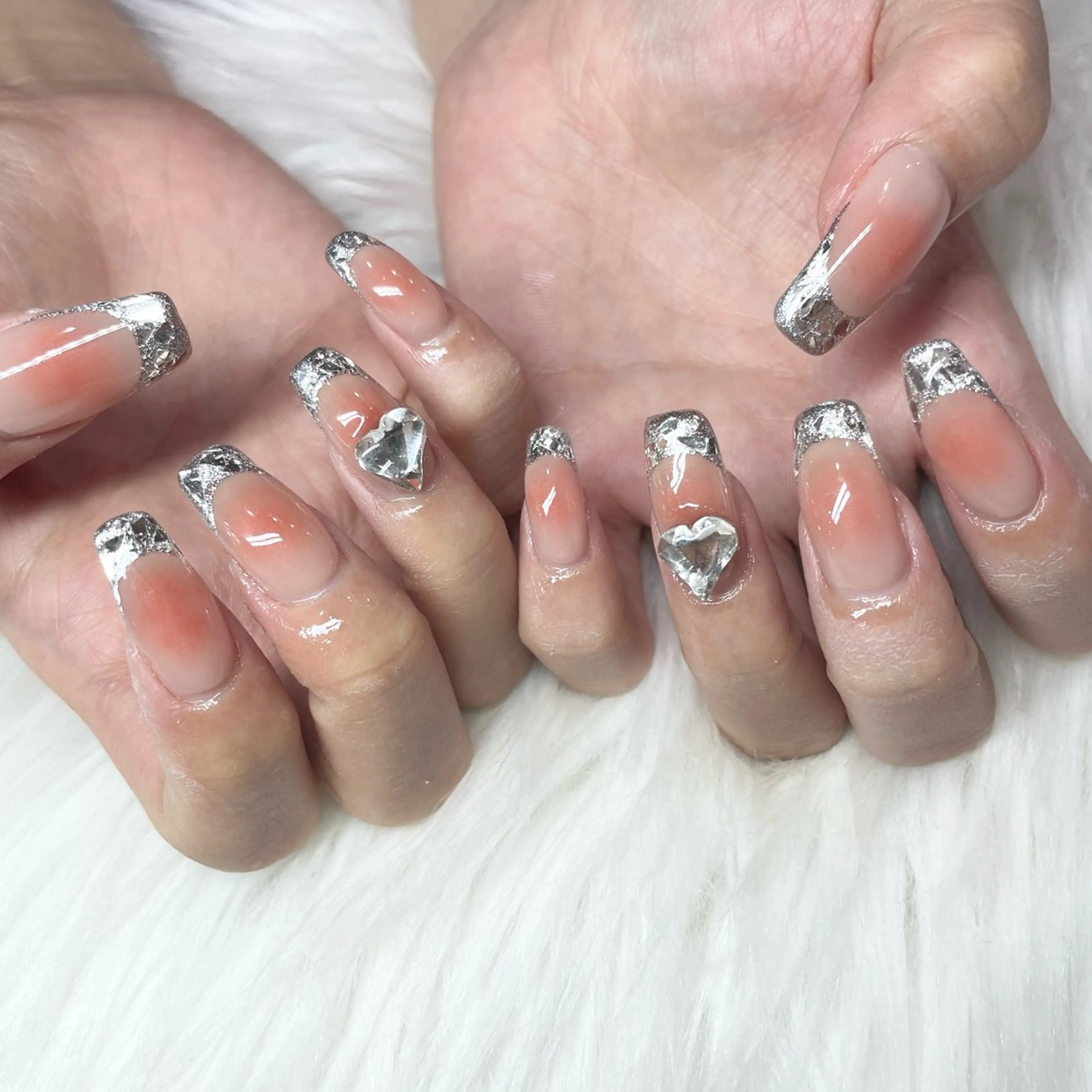 セミロング ハンドネイル -Rien- プライベートサロンのネイルデザイン