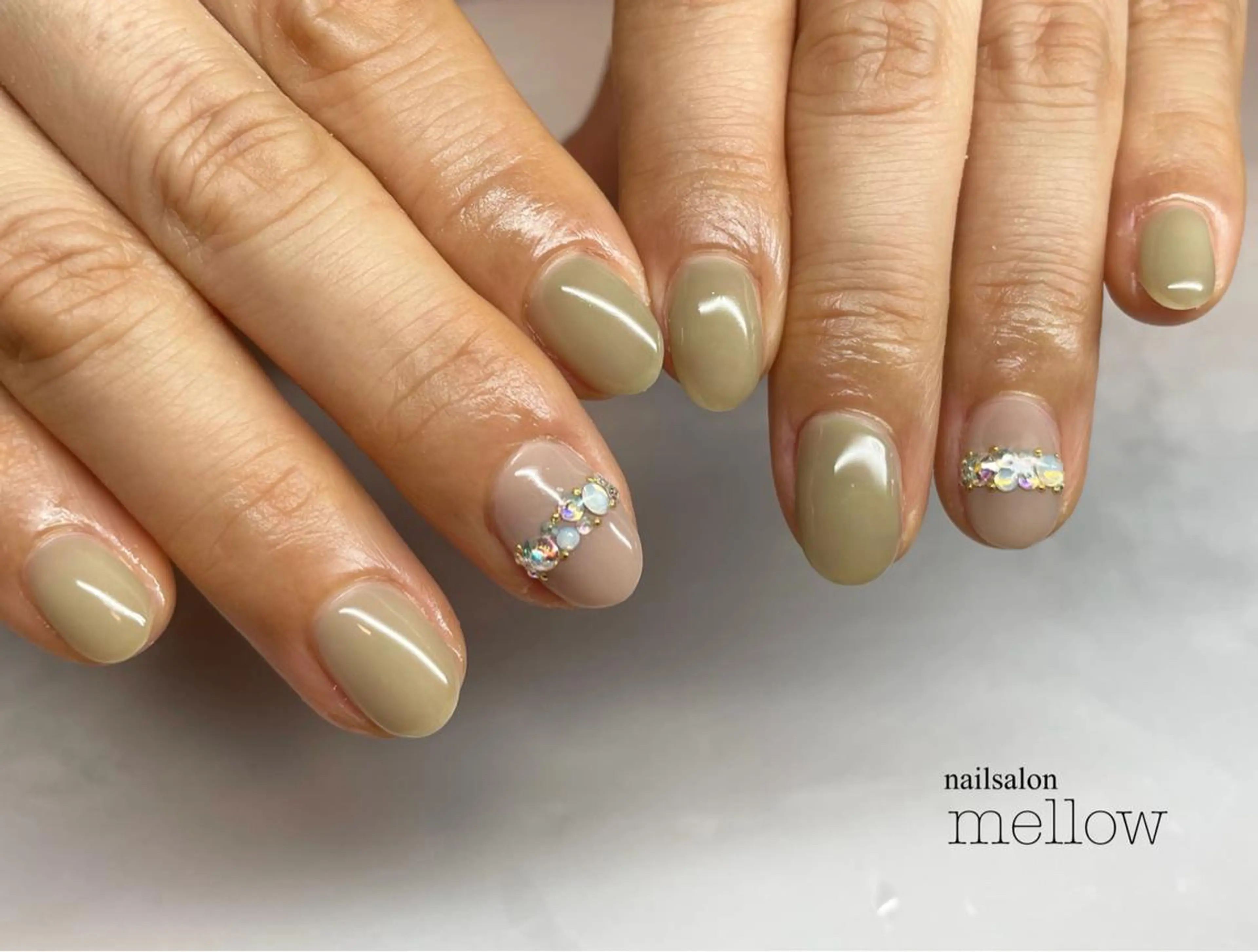 ネイル グリーン ストーンネイル 大山 浩美のネイルデザイン