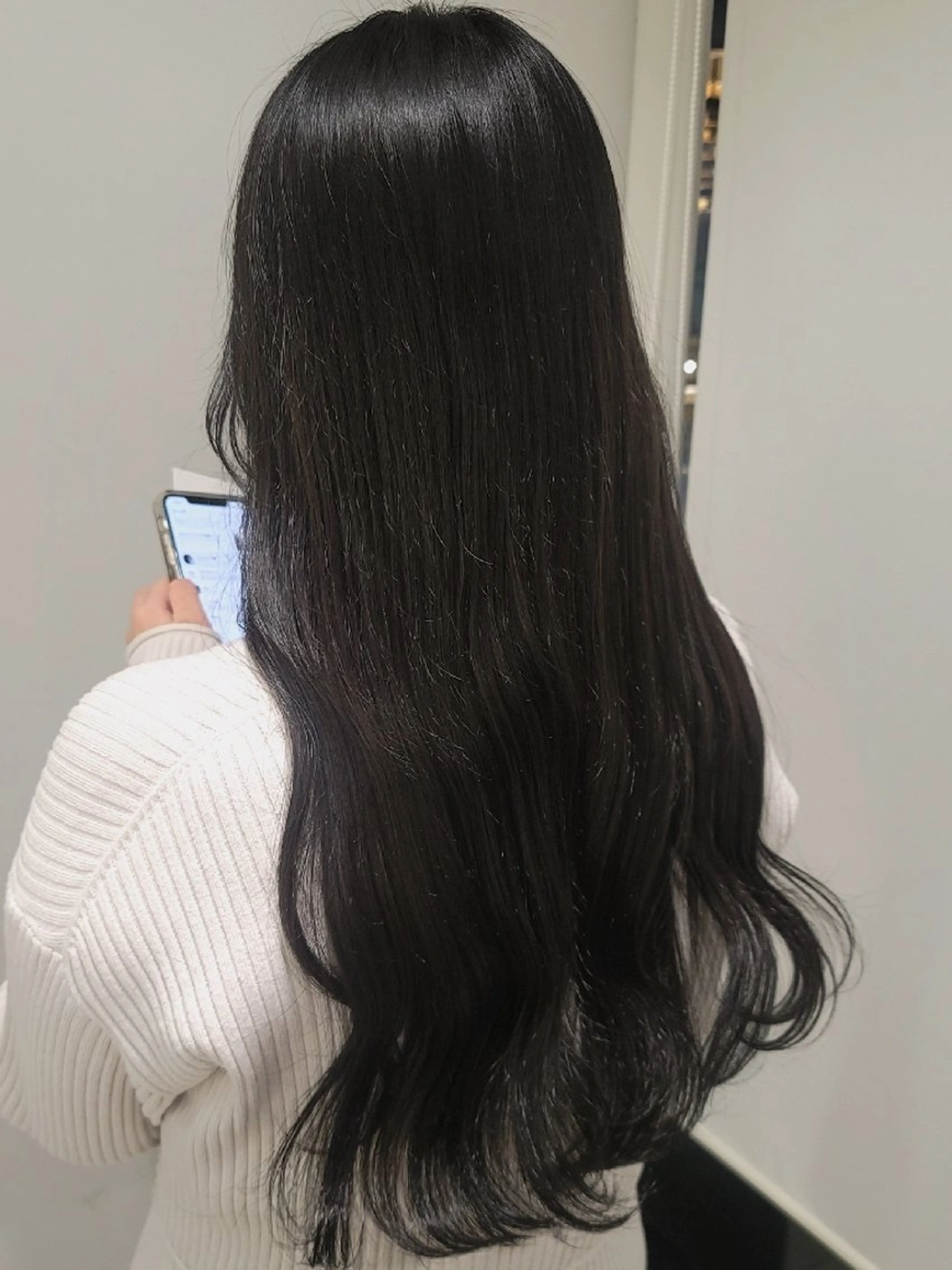 ロング アッシュ カットモデル/ セット/COCOKAのヘアスタイル