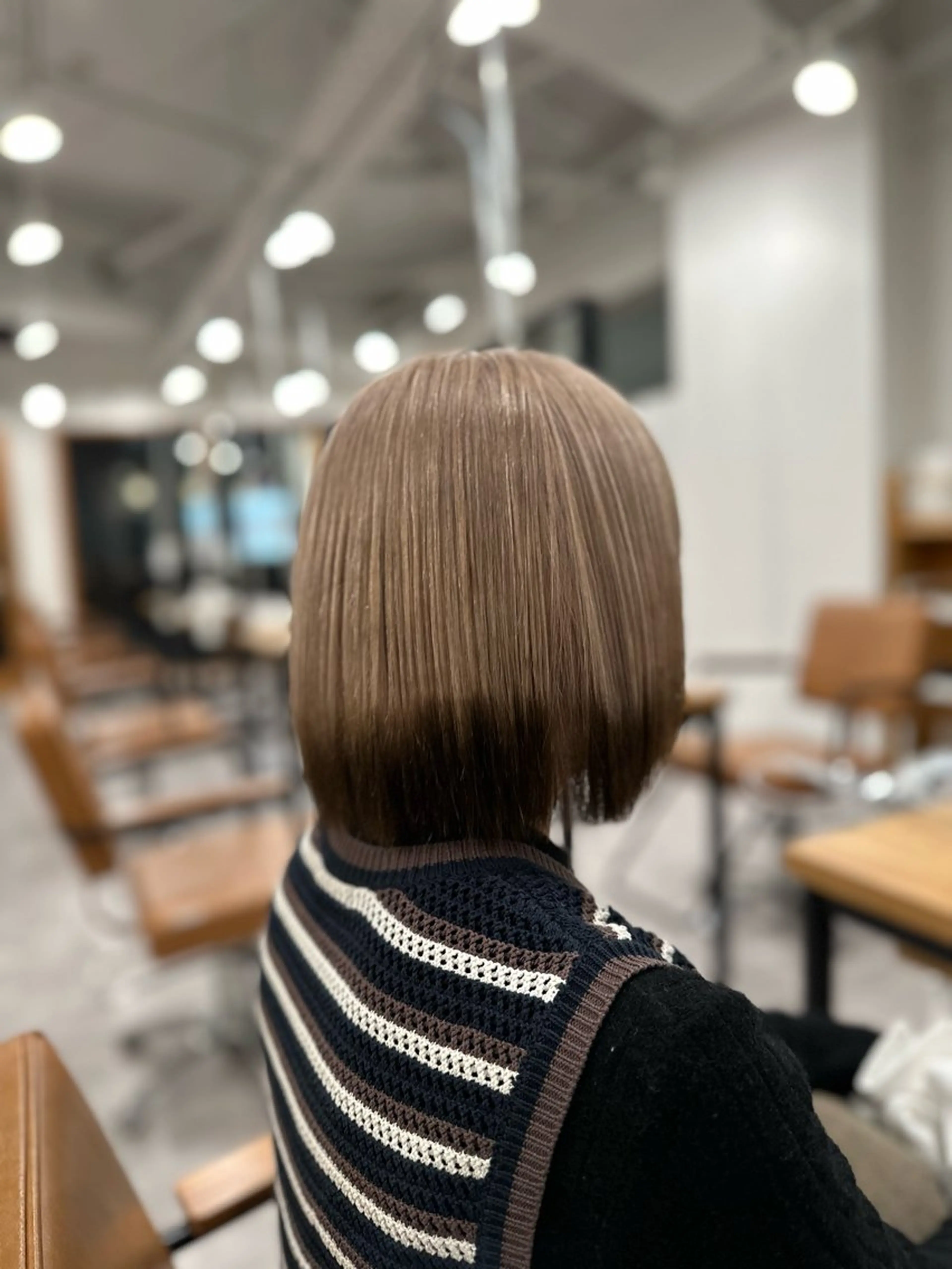 ショート カラー ベージュカラー ブラウンカラー ホワイトベージュ ヘアカラー トリートメント 特殊カラー特化 ✂️SHIAN フジのヘアスタイル
