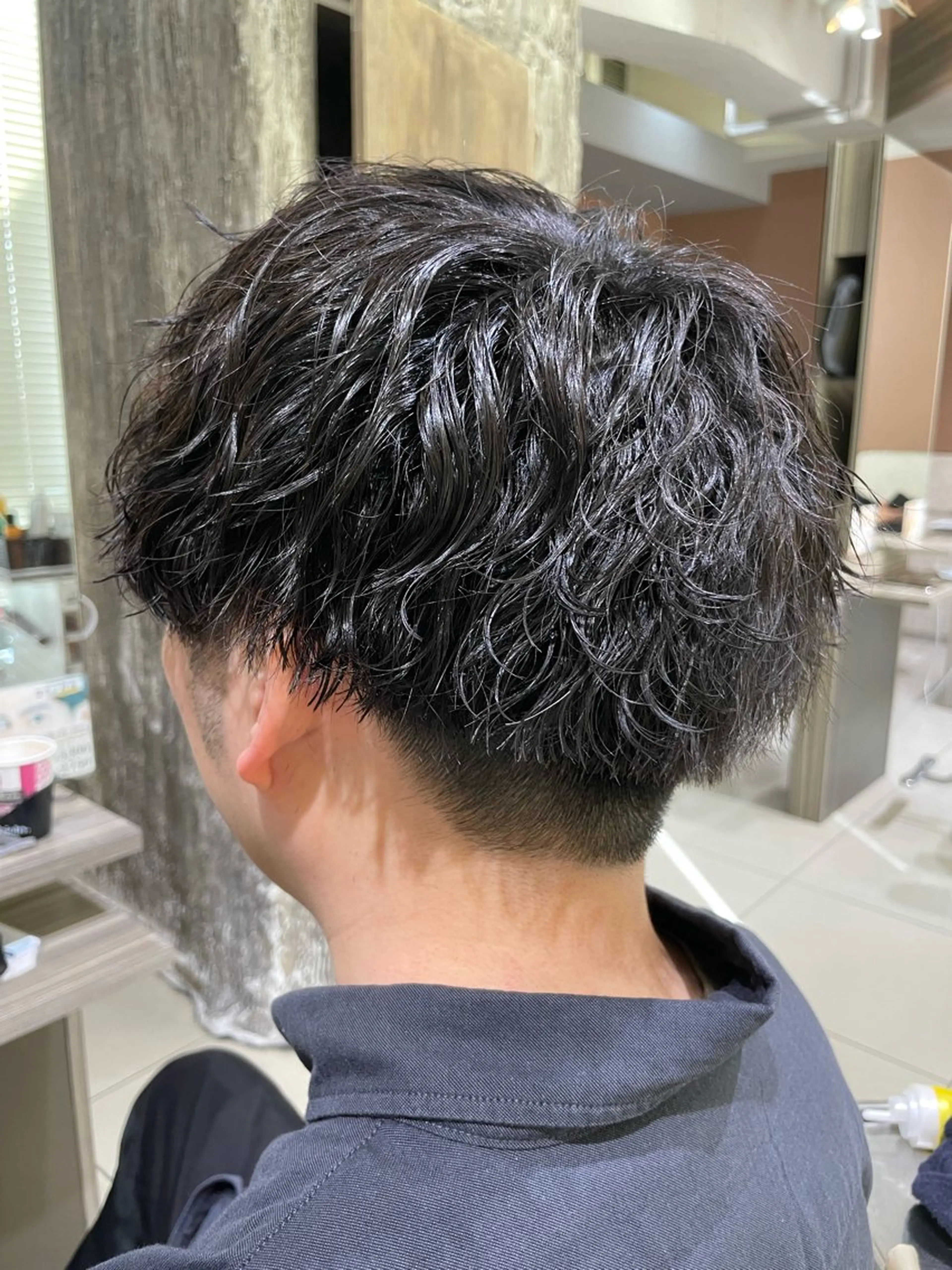 ショート パーマ メンズ カット パーマ 透明感カラー& メンズアイブロウ専門のヘアスタイル