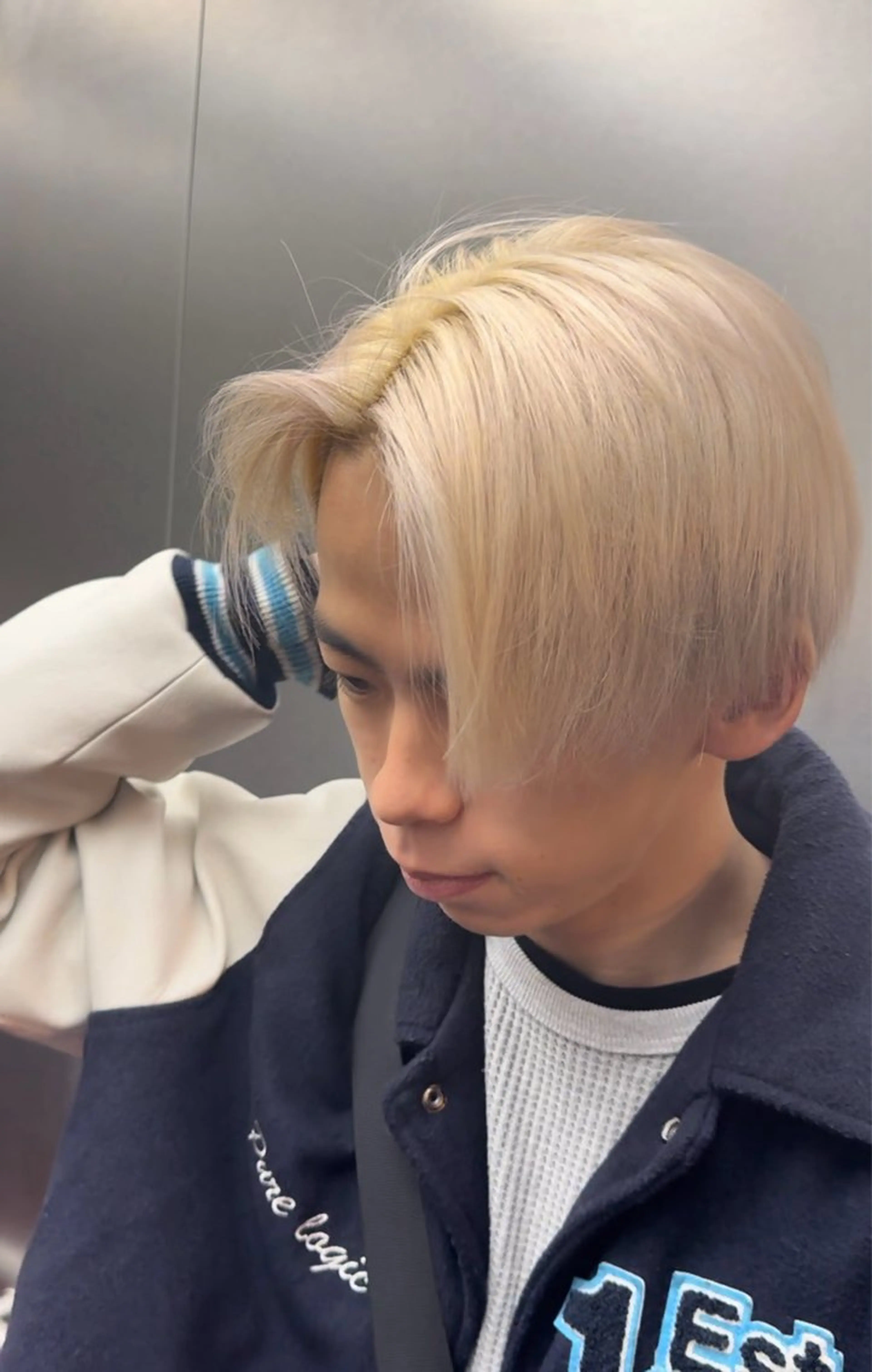 ショート カラー メンズ ブロンド ホワイトブロンド ヘアカラー トリートメント mao/天神ブリーチ ハイトーンカラーのヘアスタイル