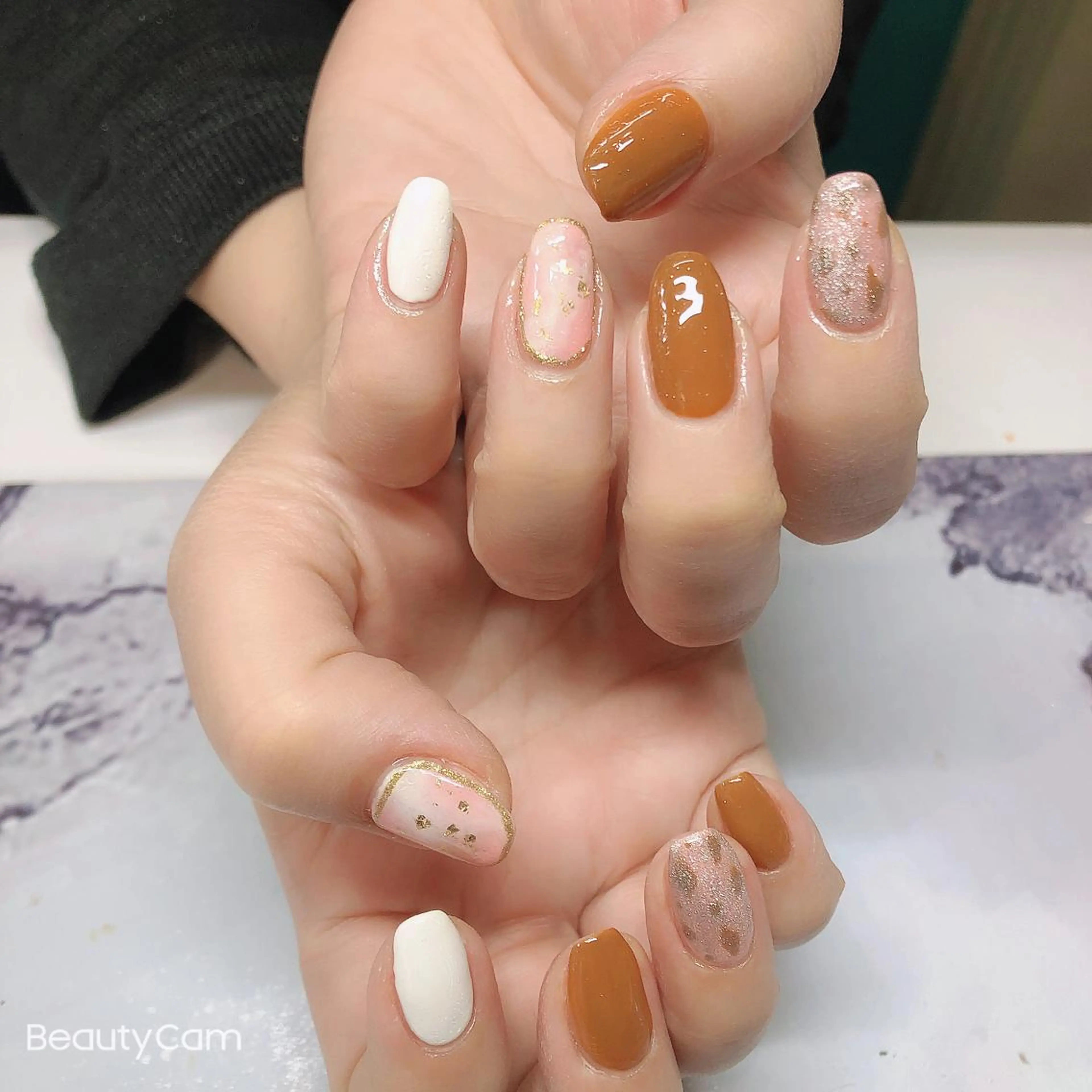 ネイル ハンドネイル Guarendo錦糸町店所属・ガレンドウ 白澤 愛子のネイルデザイン