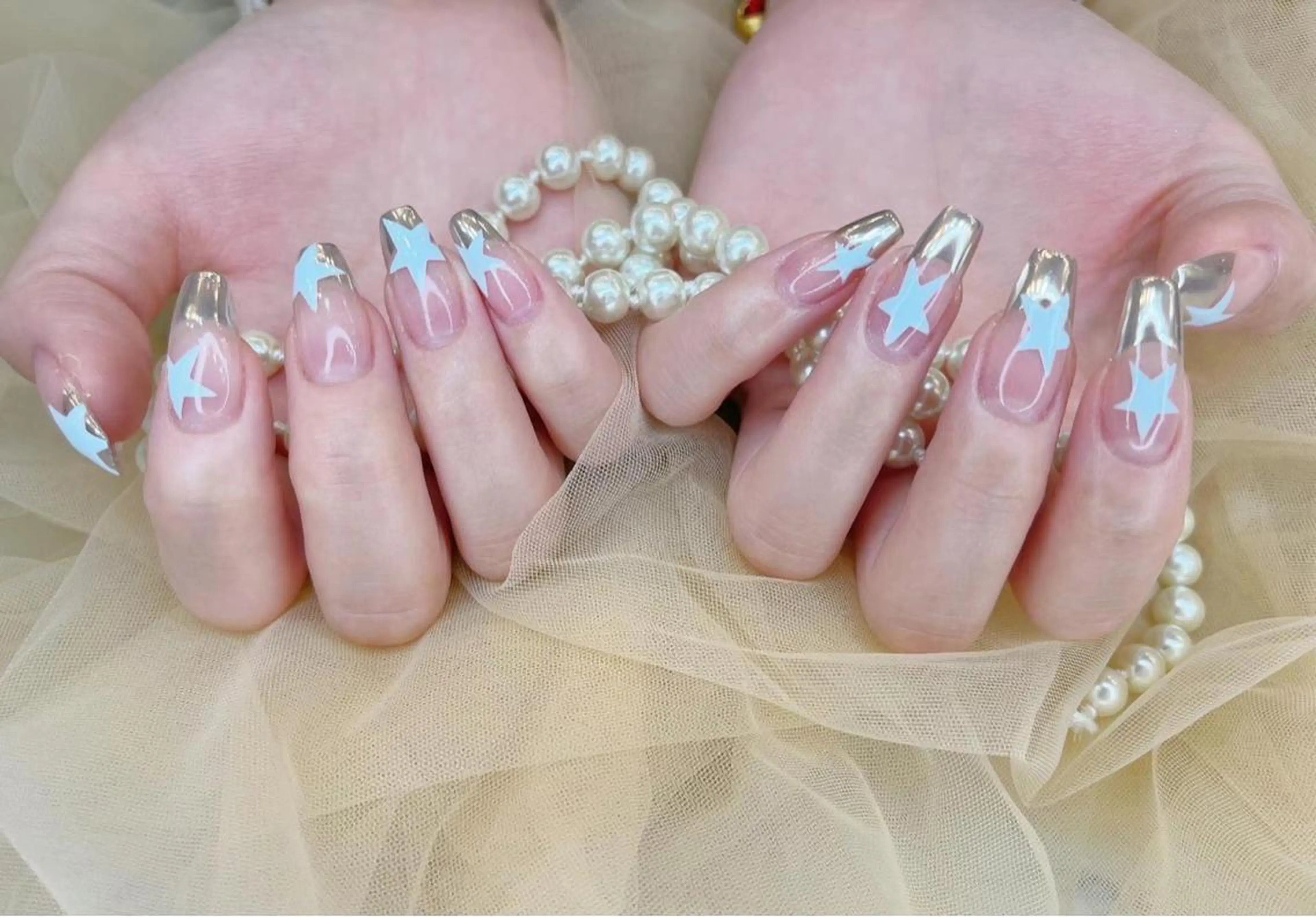 ネイル フレンチネイル ゴールド ミラーネイル ホワイト Babarla　Nail　Salon所属・babarla Nailのネイルデザイン