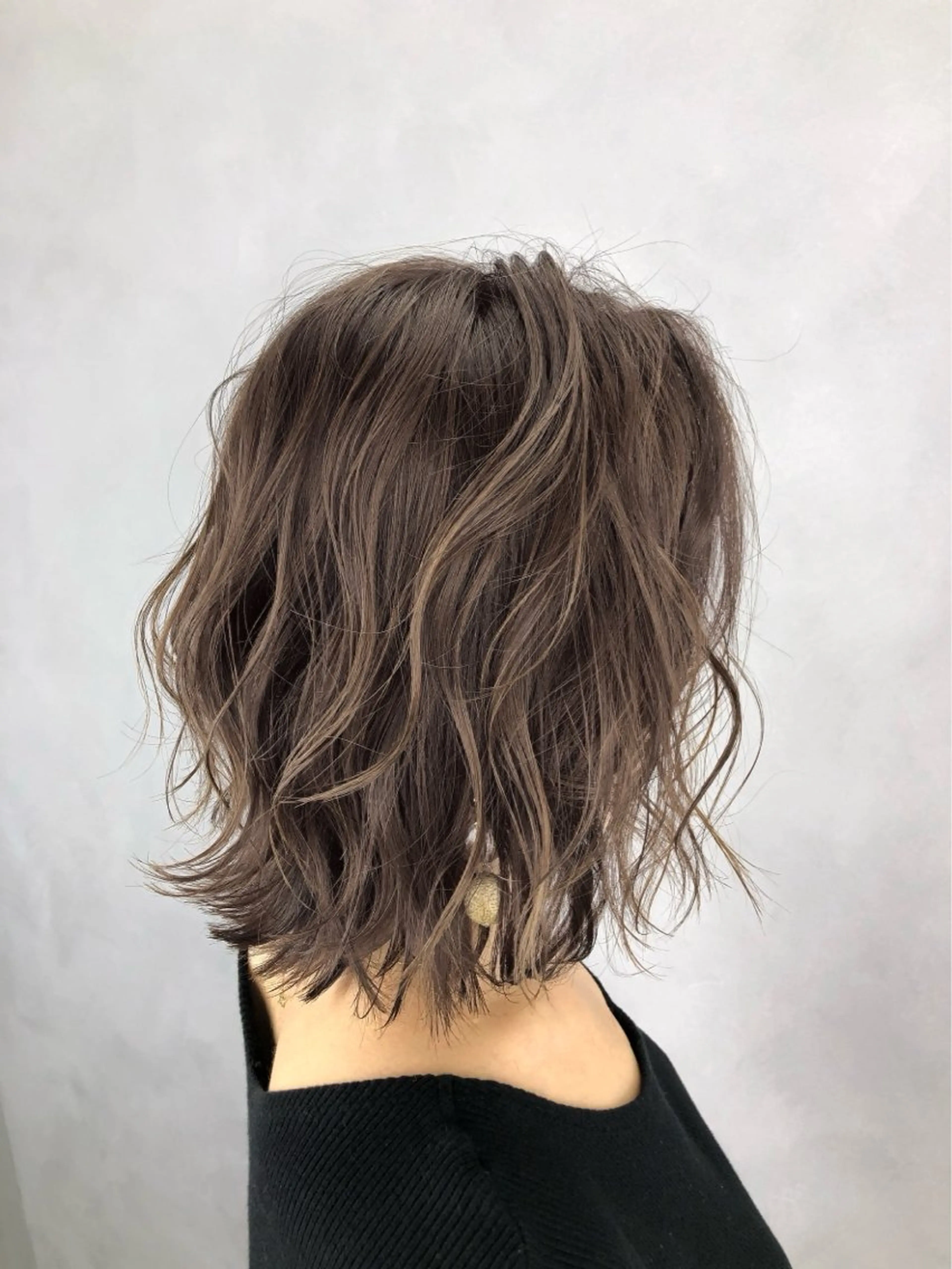 ミディアム 田村講幸 ALBUMアカデミーのヘアスタイル