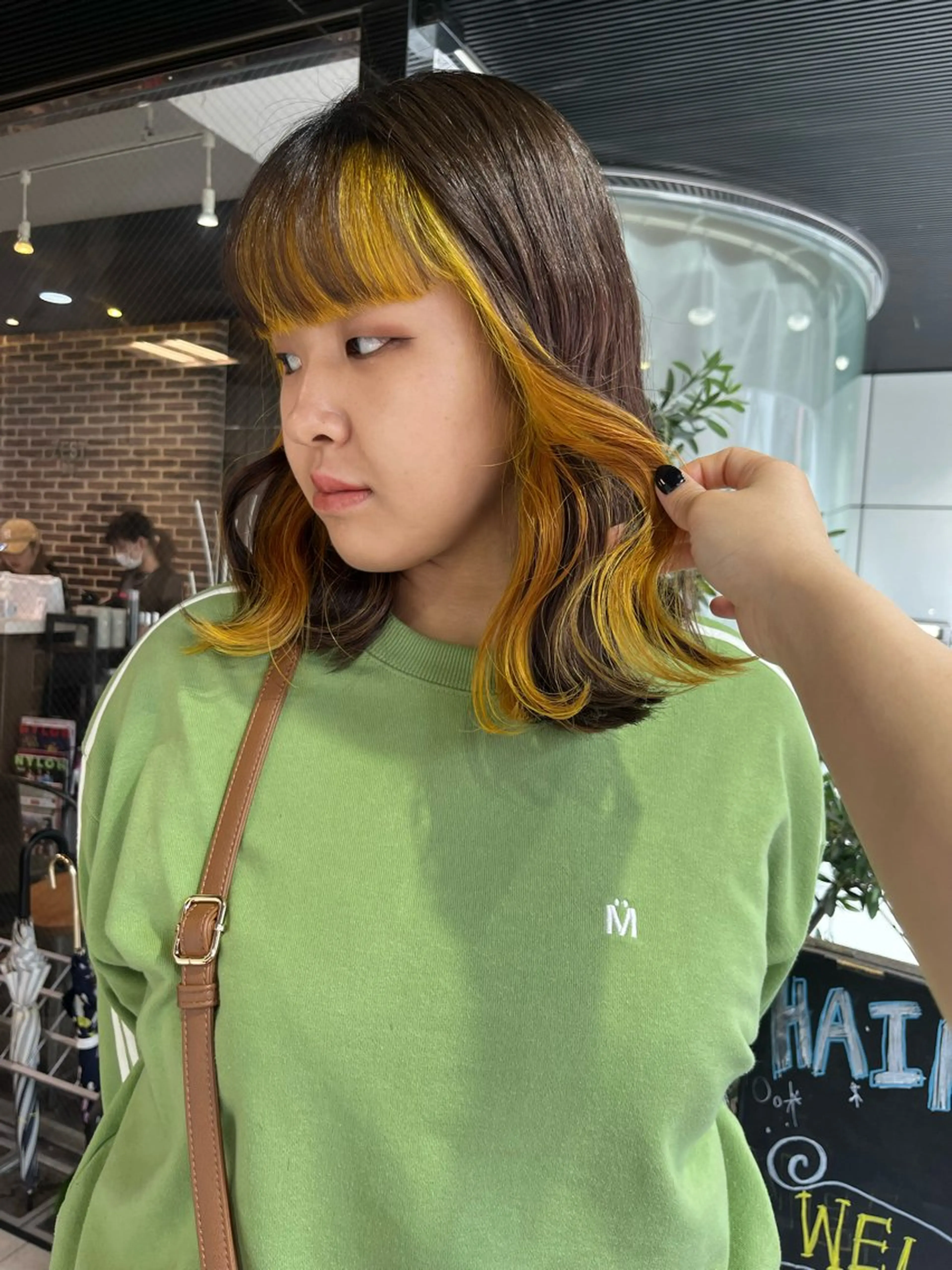 セミロング カラー セミロングパーマ ブリーチ ケアブリーチ デザインカラー ダブルカラー カット ヘアカラー トリートメント ヘアセット designcolo r/似合わせNOKAのヘアスタイル