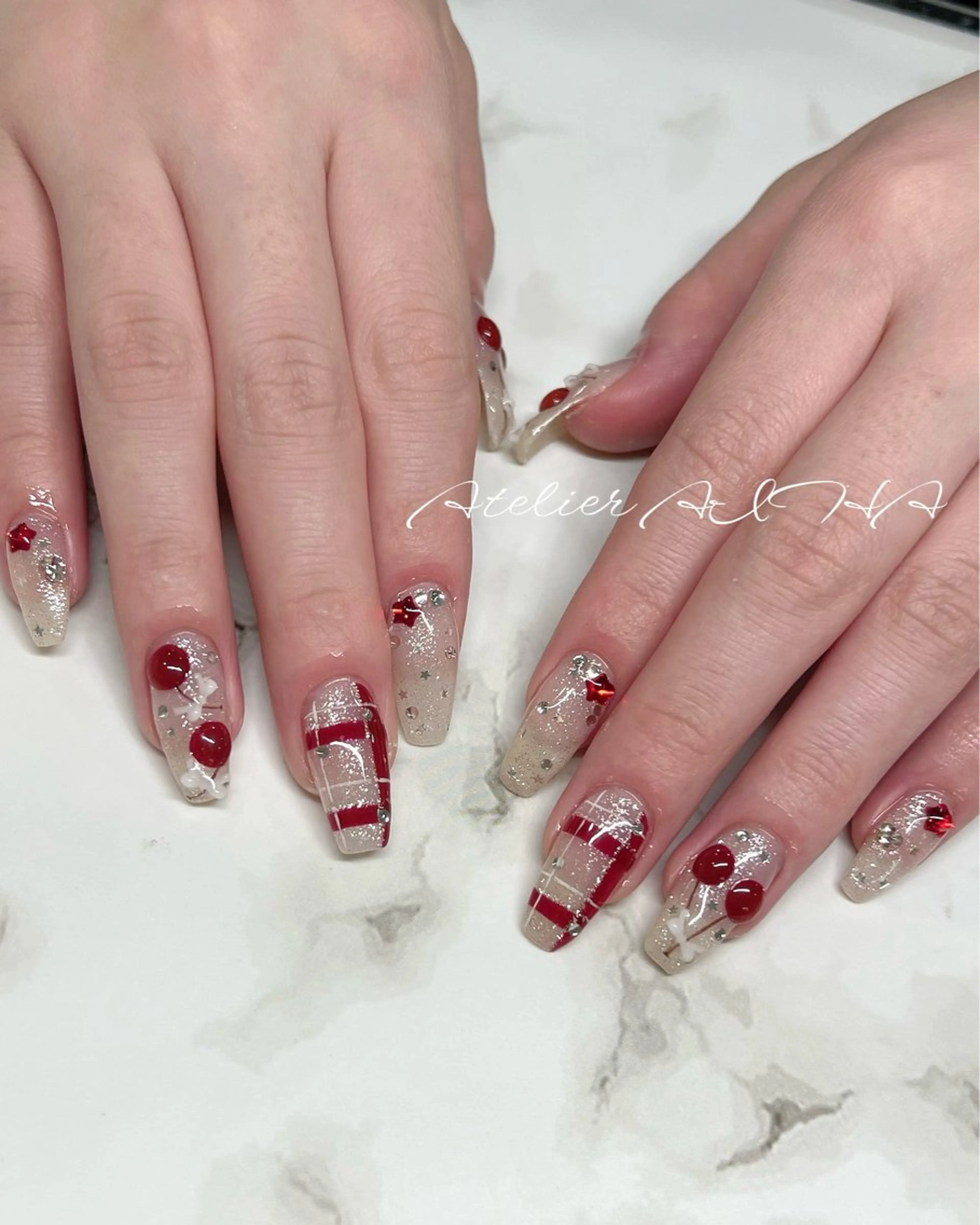 セミロング アトリエAIHA所属・アトリエAIHA★ フィルイン推奨サロンのネイルデザイン