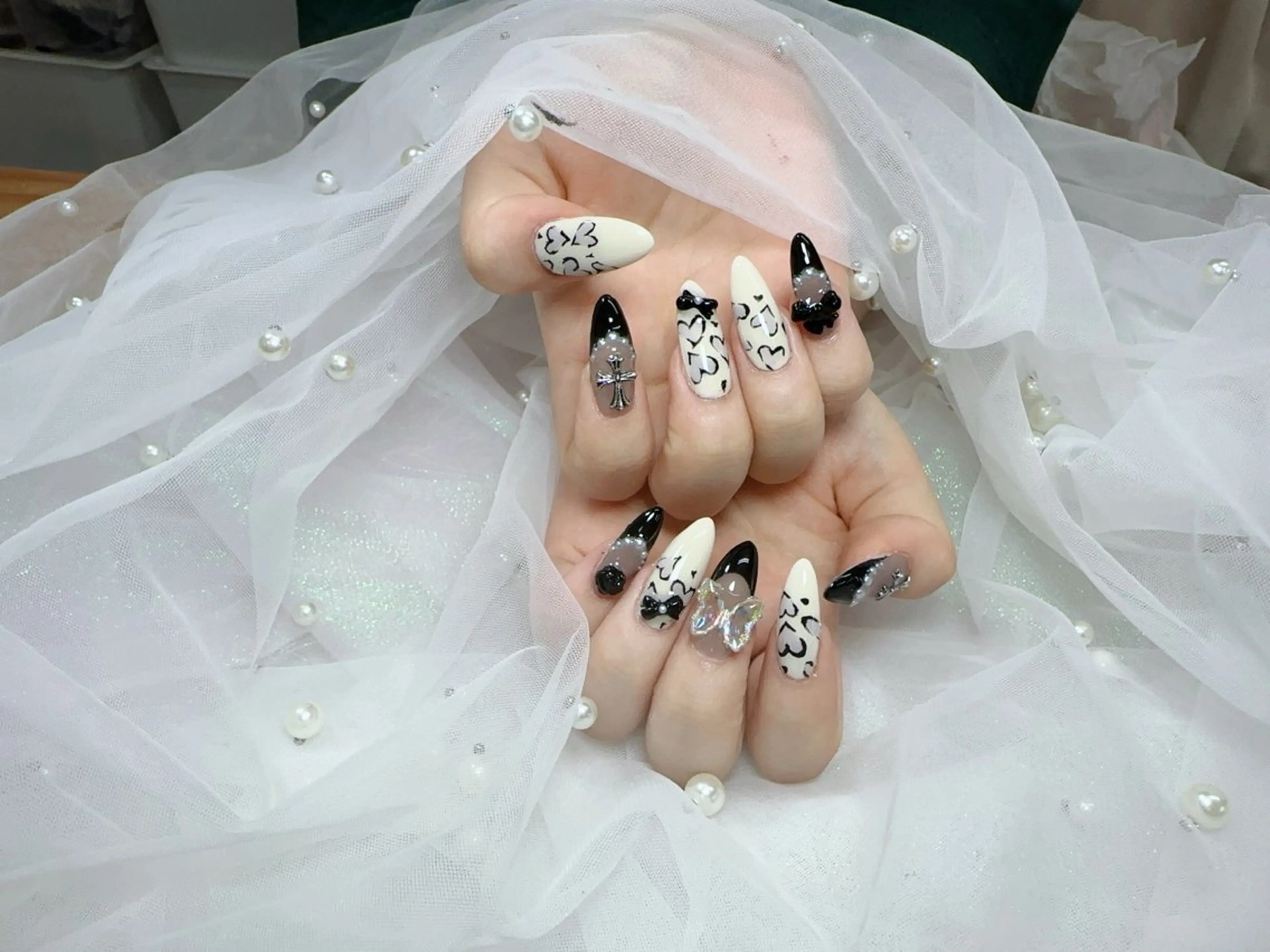 ネイル Hey🌈NAIL 長さ出し専門店のネイルデザイン