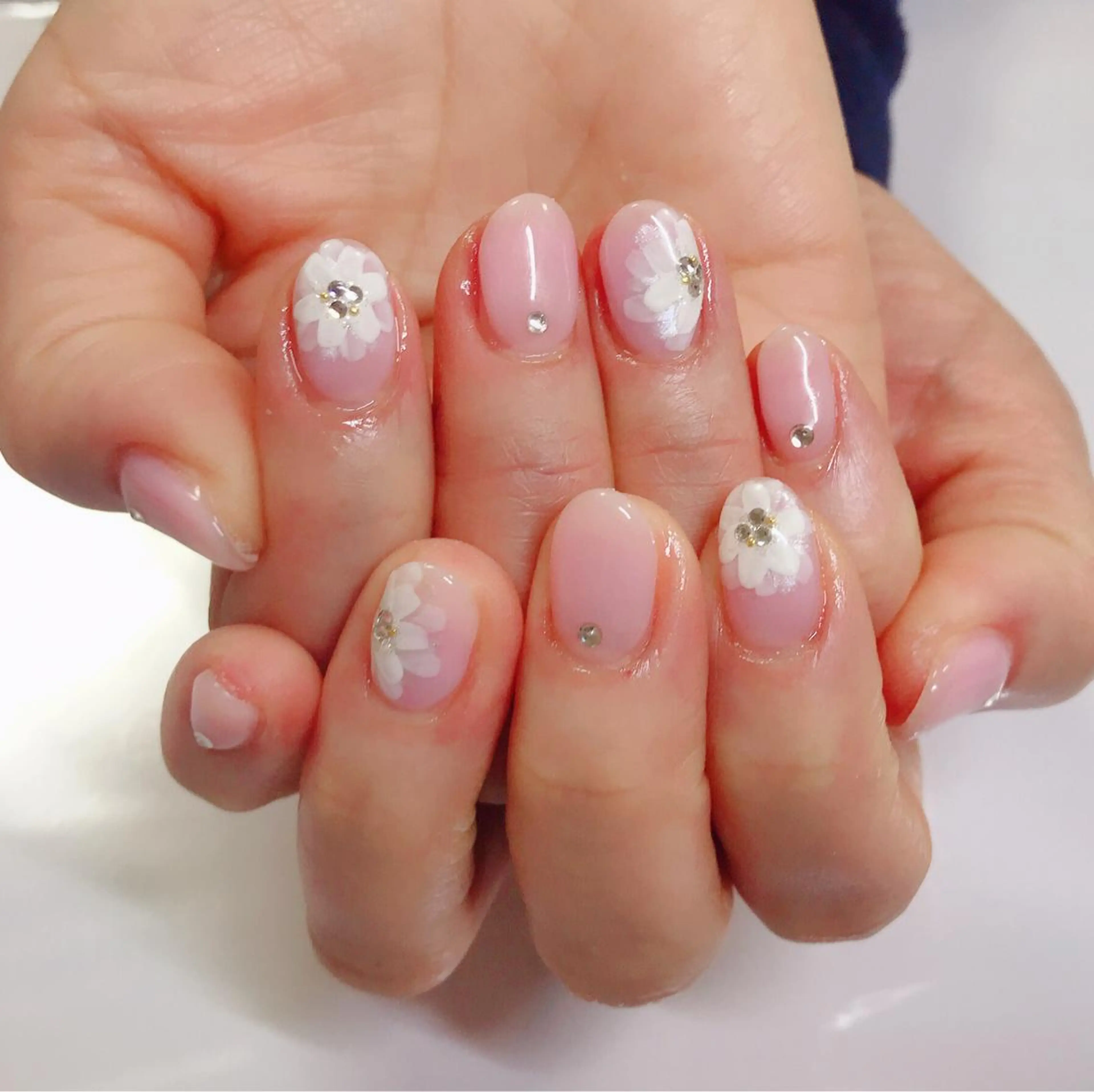 カラー ネイル Q Free nailsのネイルデザイン