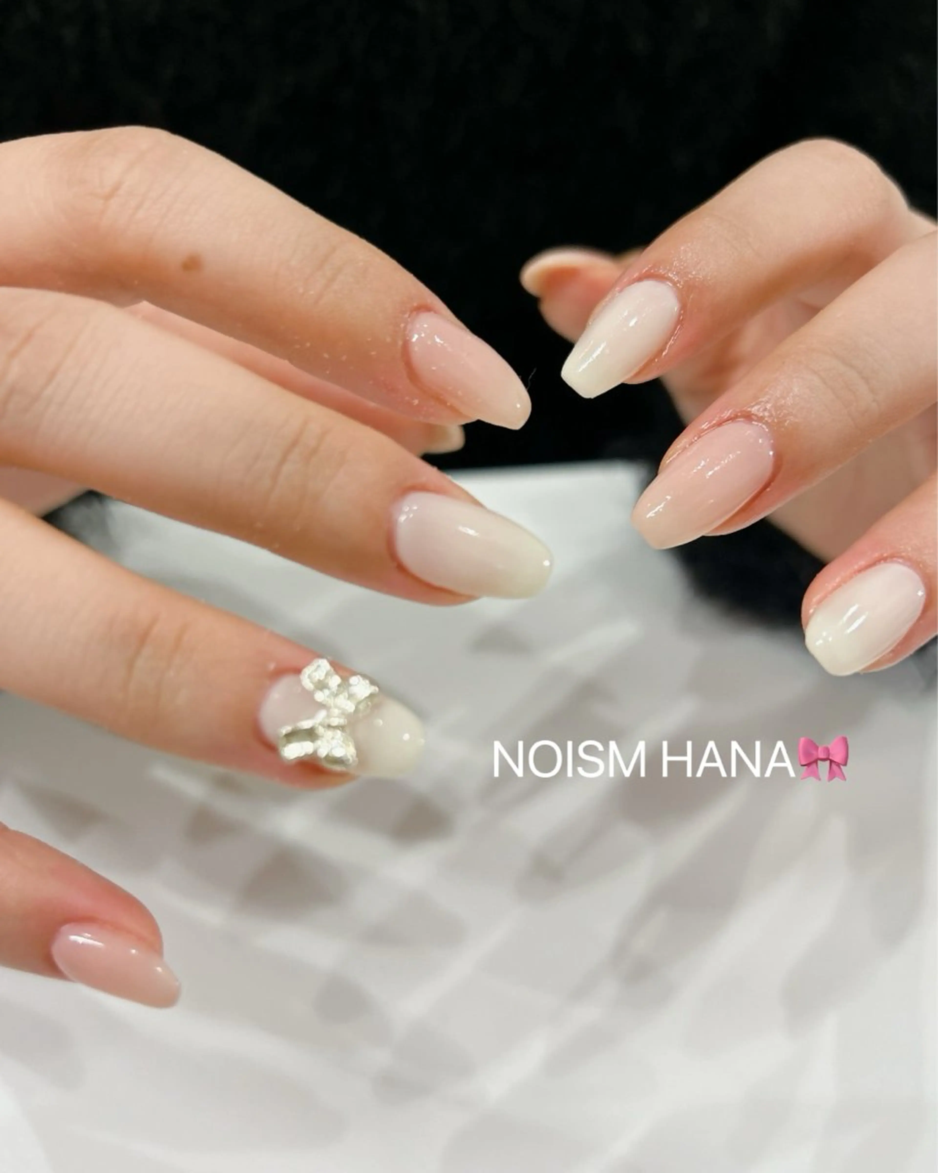 ネイル グラデーション キラキラネイル 韓国ネイル マグネットネイル ニュアンスネイル ハンドネイル 🎀大人nail /NOISMはな🎀のネイルデザイン