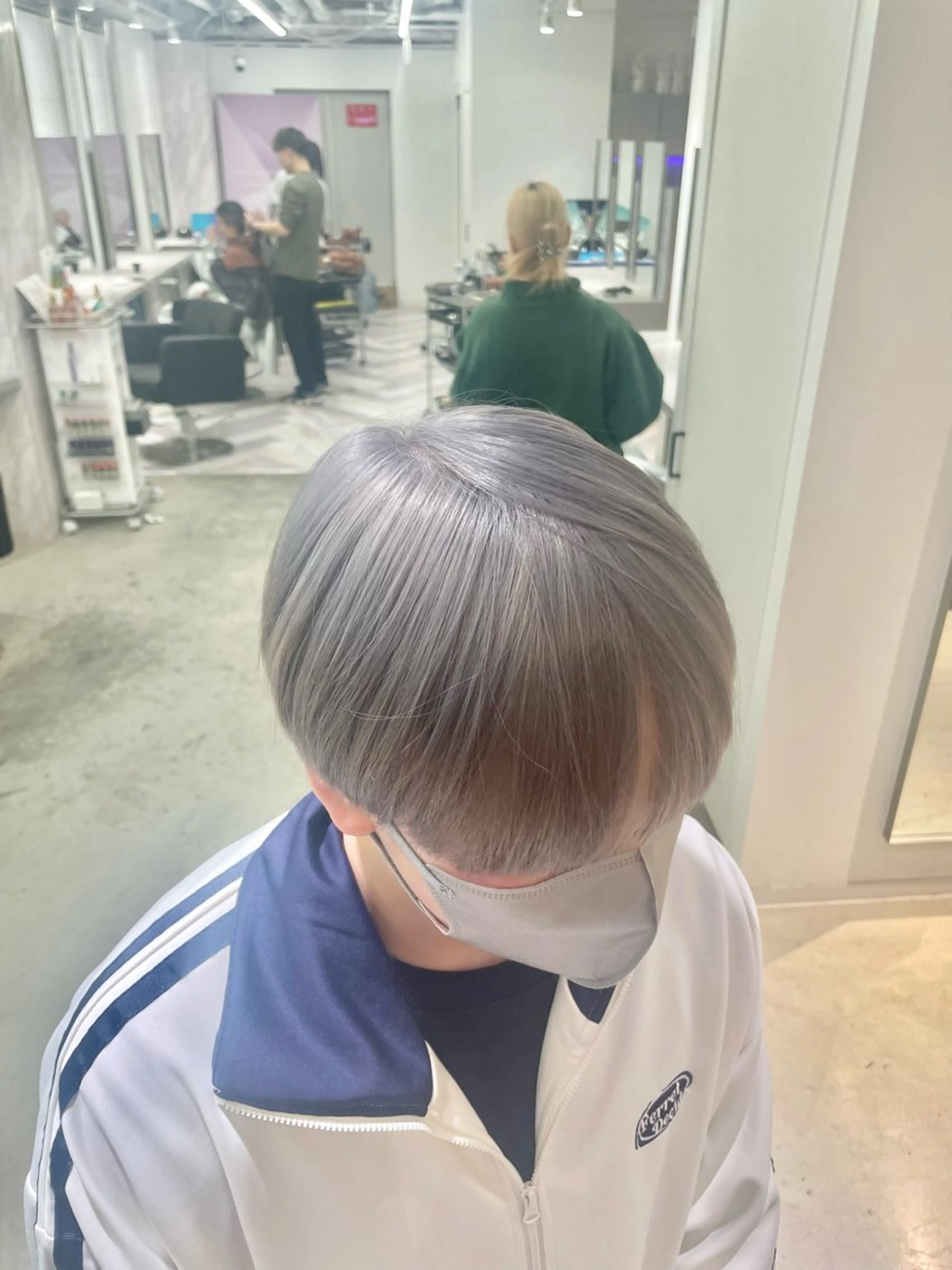 ショート カラー ブリーチ グレージュ ヘアカラー トリートメント パーマ&ブリーチ /飯牟田/GEAR.のヘアスタイル