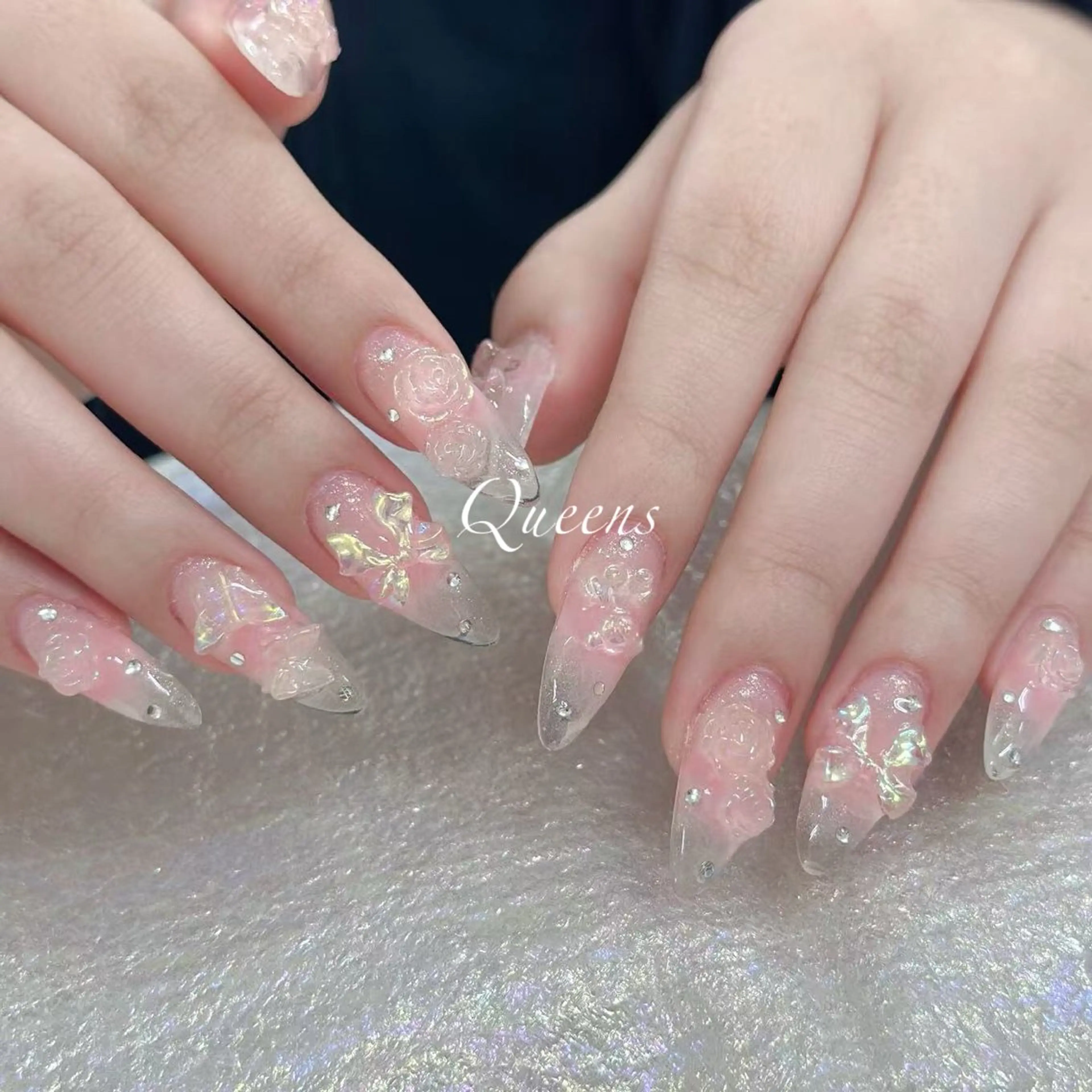 ネイル ハンドネイル Queens ひなのネイルデザイン