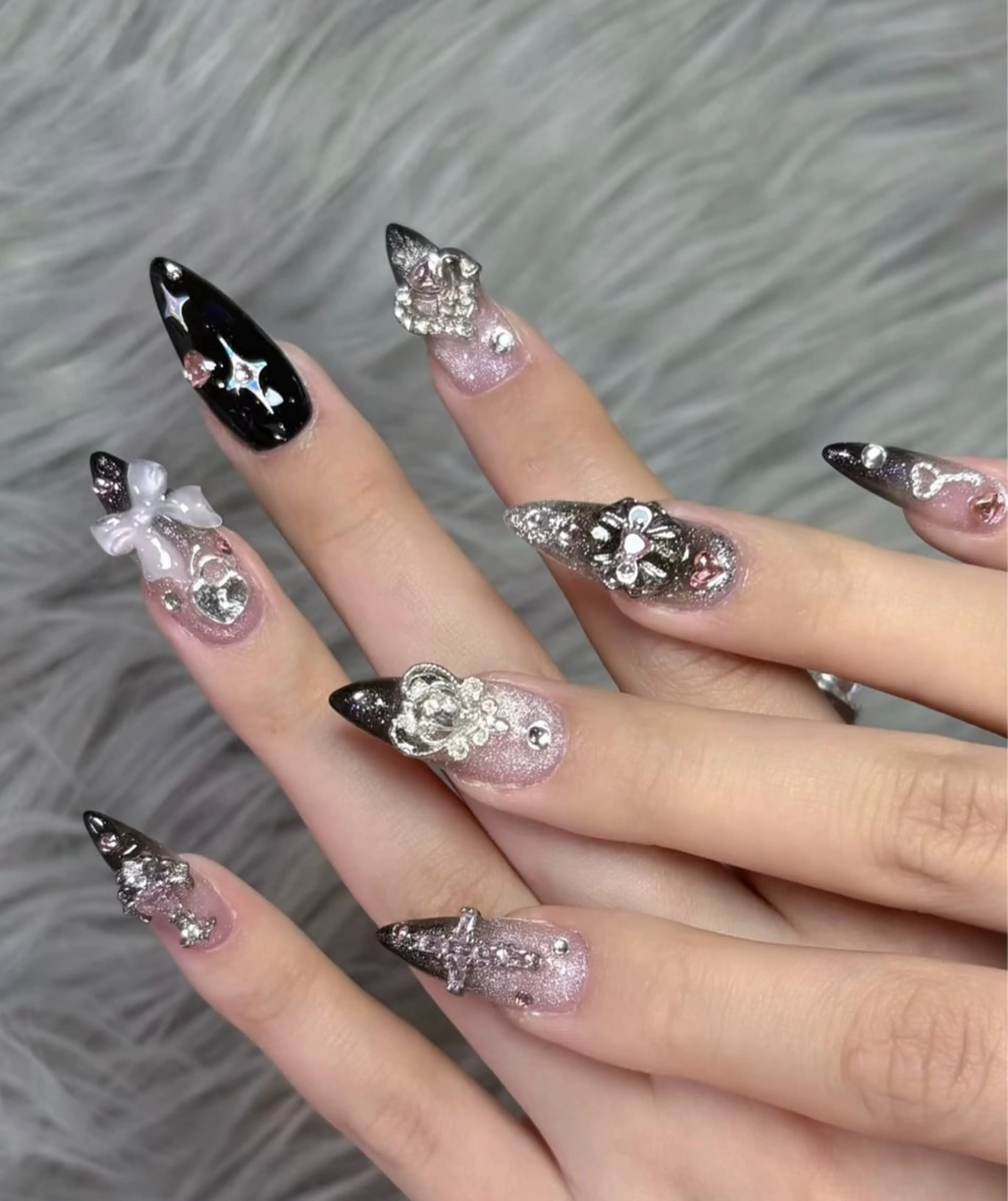 ネイル Chiara チップ長さ出しのネイルデザイン