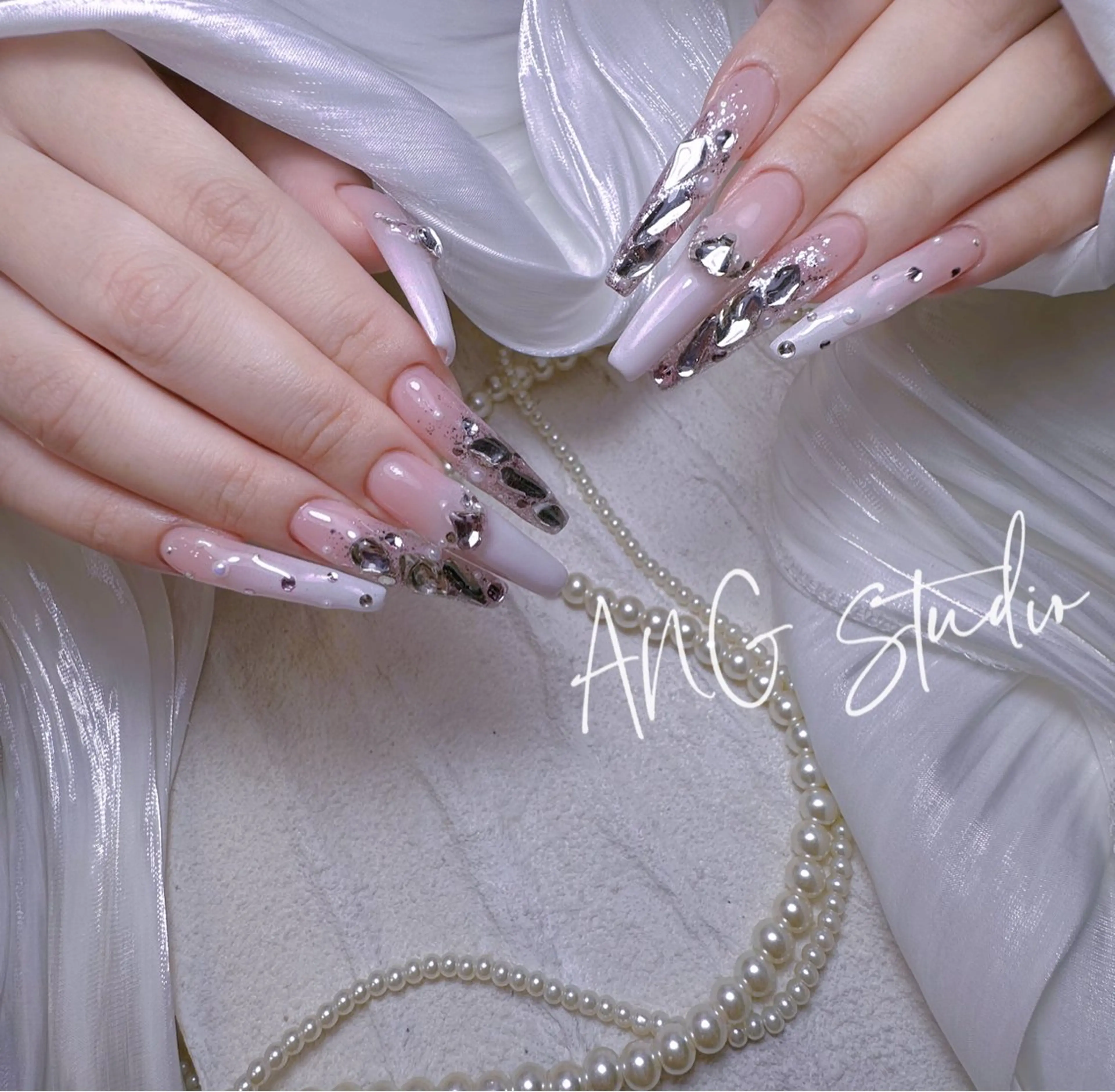 ネイル ハンドネイル ハンドケア ANG Studioのネイルデザイン