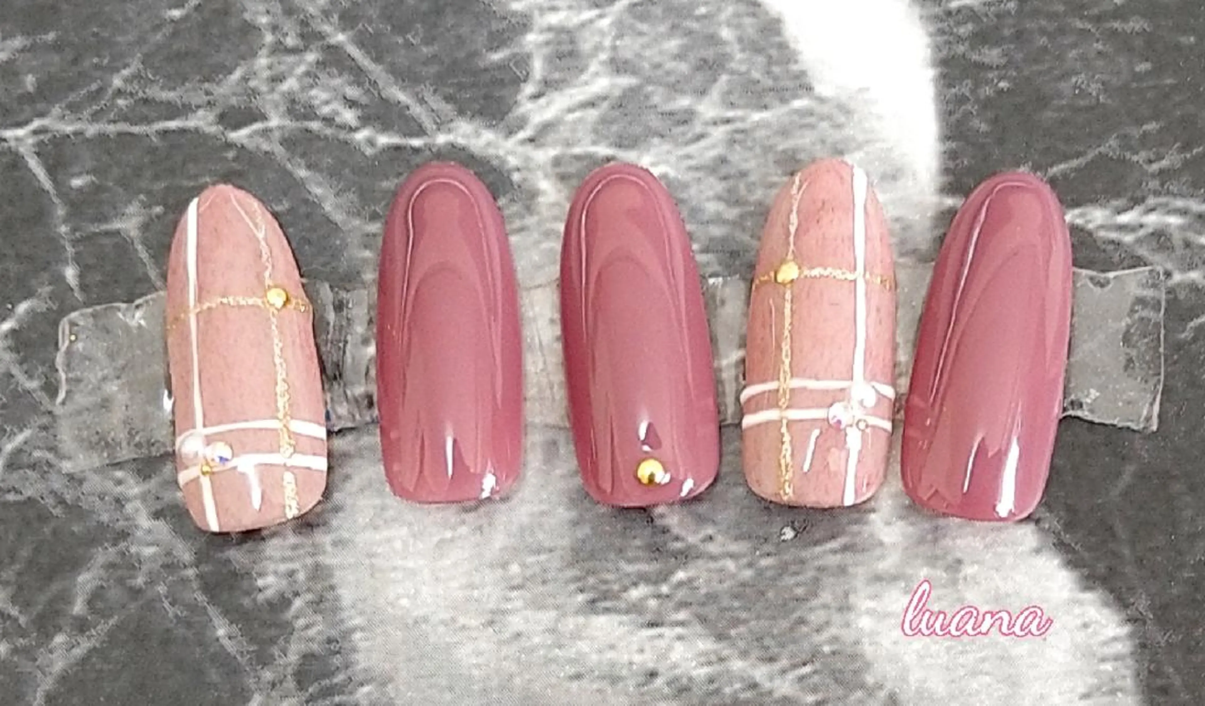 ネイル LUANA  TAKAHASHIのネイルデザイン