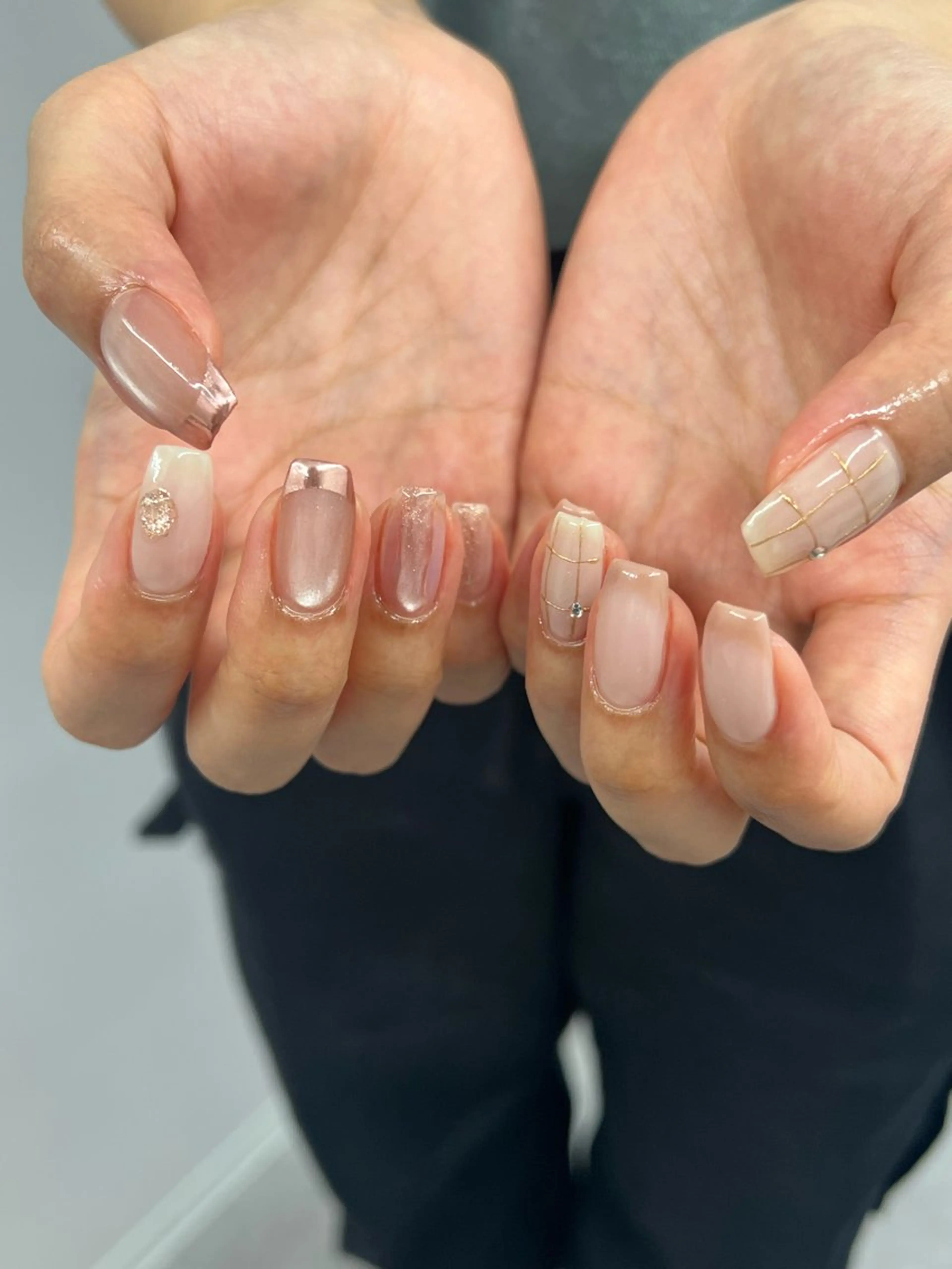 ネイル フレンチネイル ジェルネイル マグネットネイル ニュアンスネイル パラジェル ハンドネイル ハンドケア Bana_ Nailのネイルデザイン