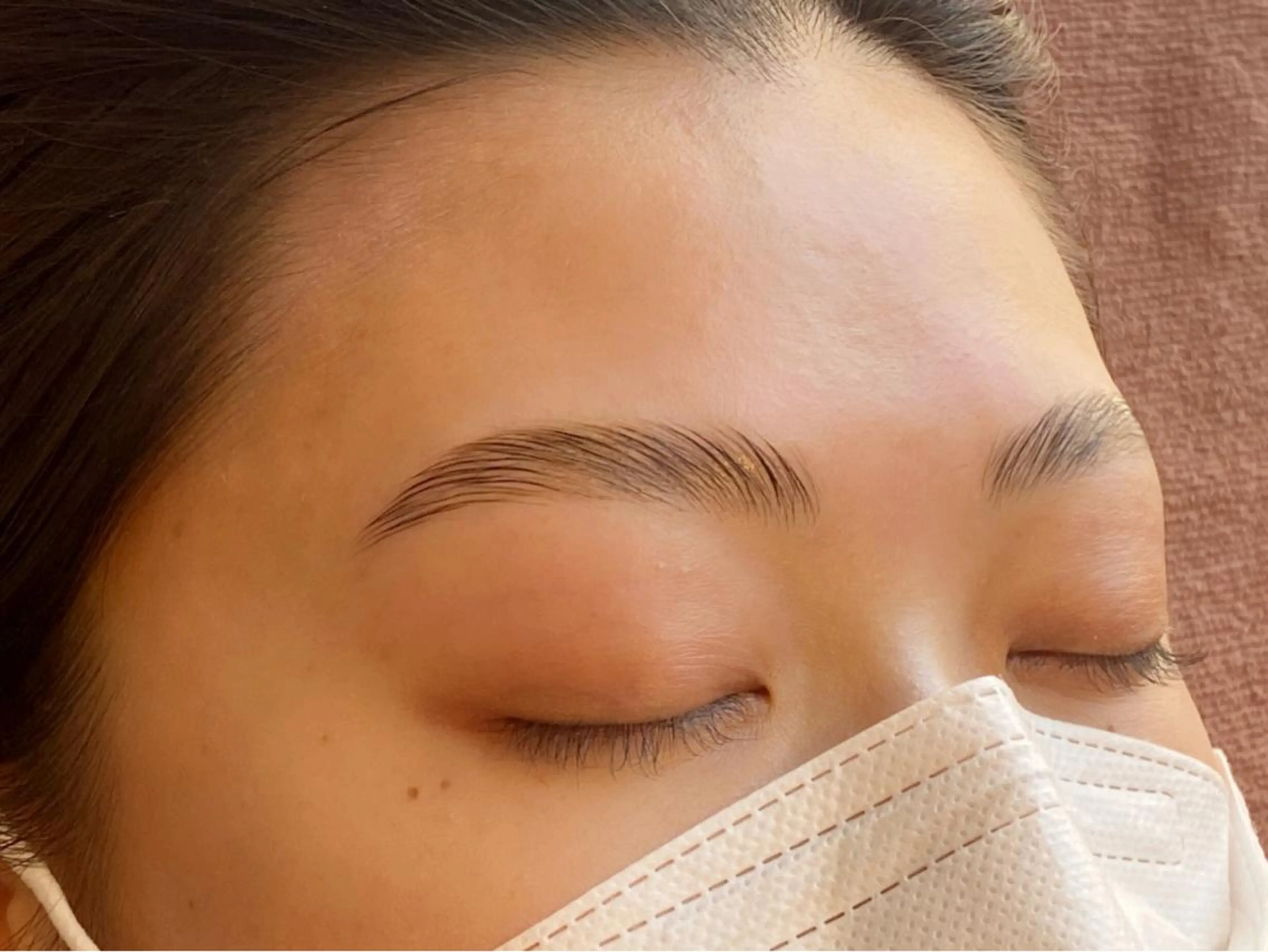 アイブロウ ハリウッドブロウリフト サロンドプララン所属・サロンド プラランのエステ・リラクイメージ