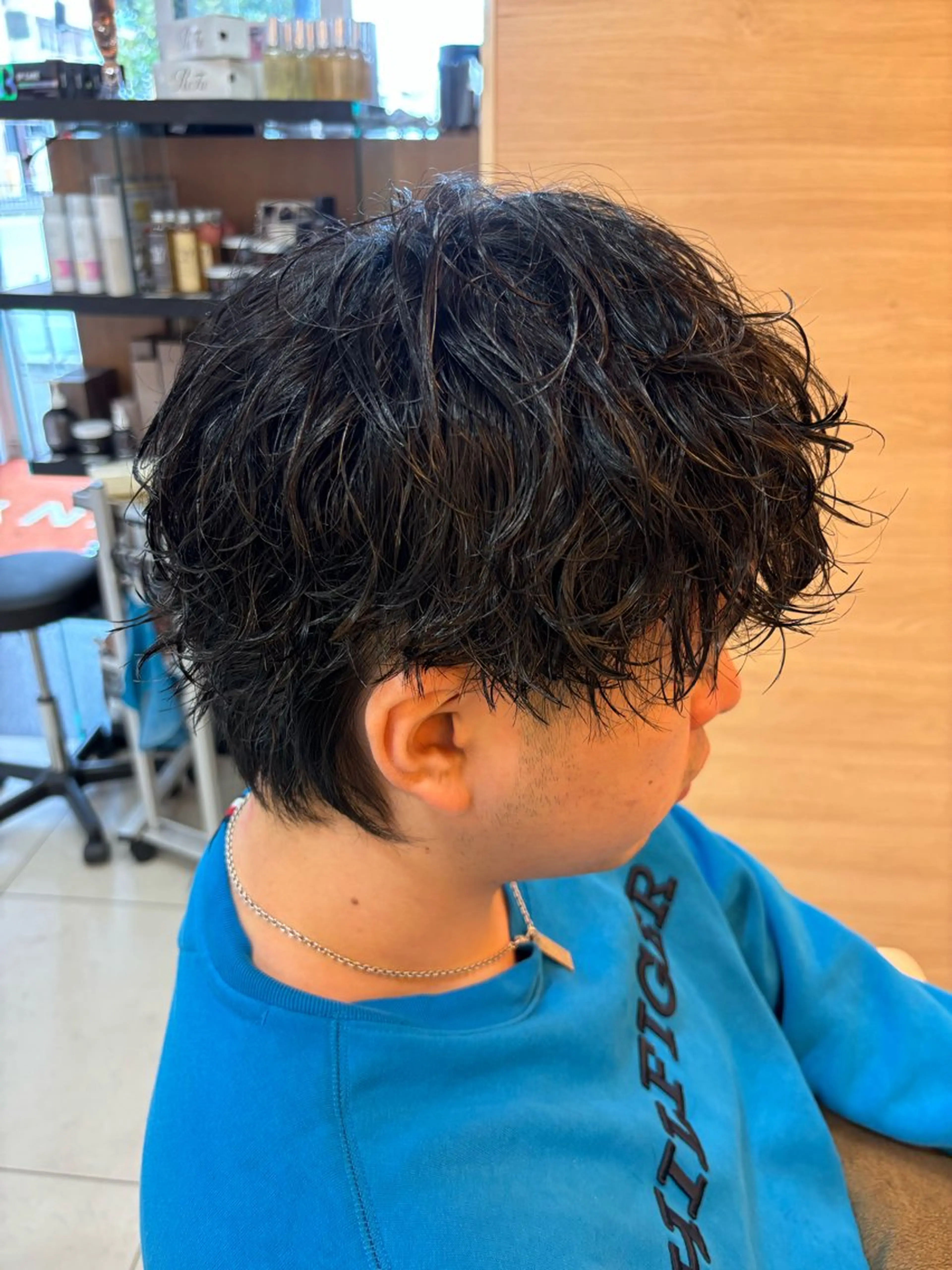 ミディアム カラー パーマ ヘアアレンジ メンズ キッズ ミディアムパーマ アップバング センターパート メンズハイライト カルマパーマ 🫧Selene SHOGO🫧のヘアスタイル