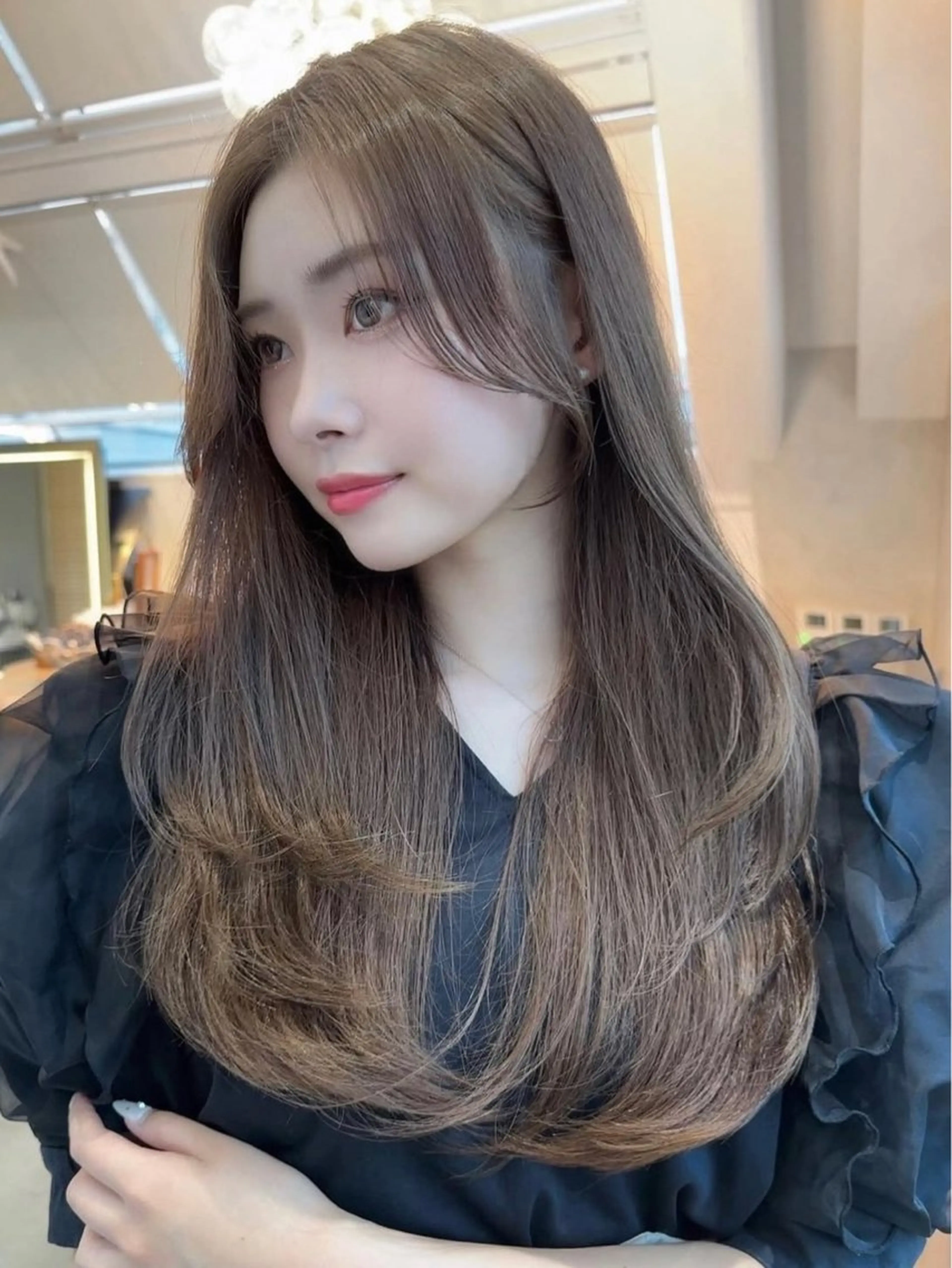 セミロング カット ヘアカラー トリートメント レイヤー/韓国 ハイトーン興津史弥のヘアスタイル