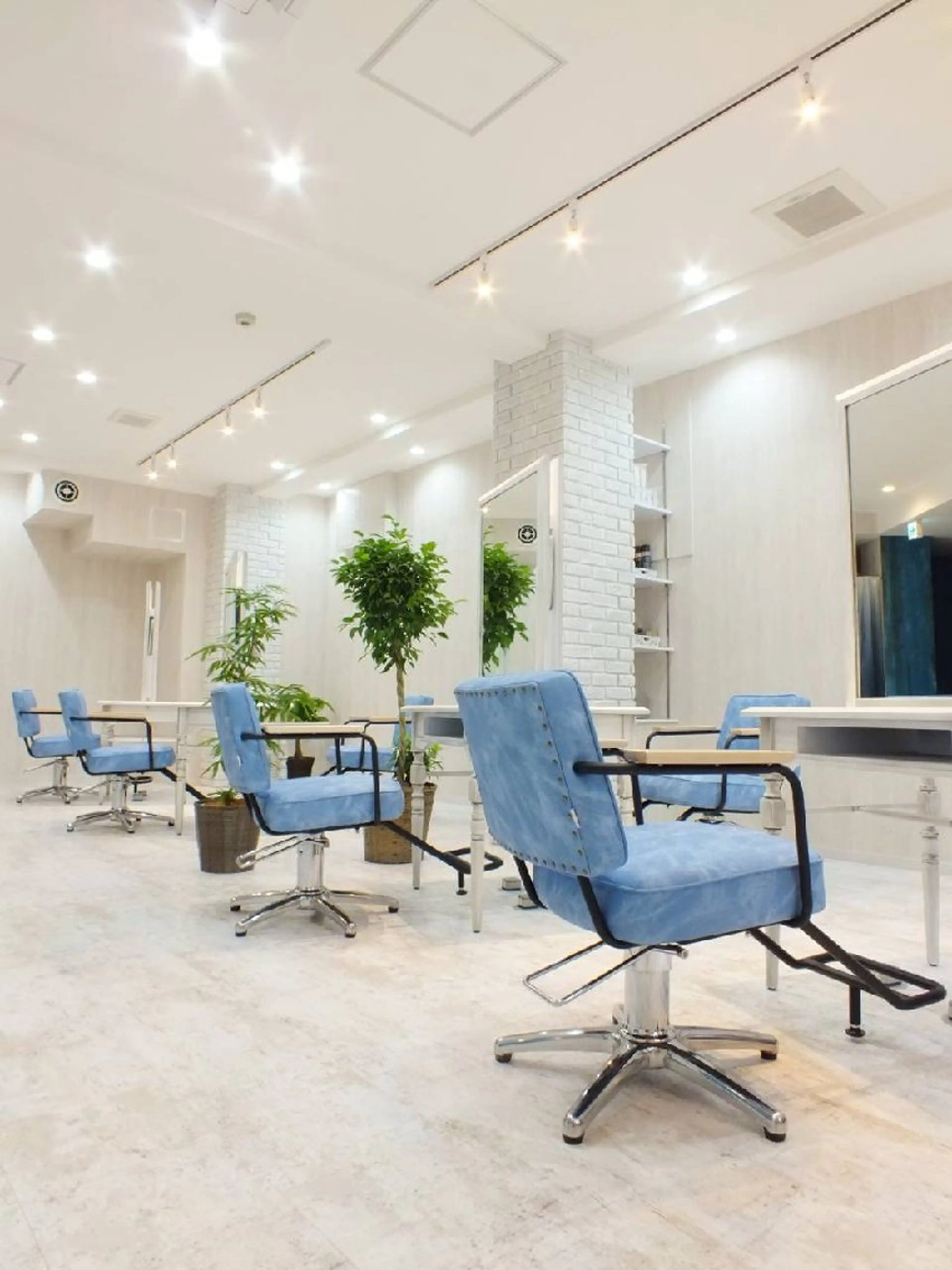 顔周りレイヤーカット 髪質改善代表西村功平のヘアスタイル