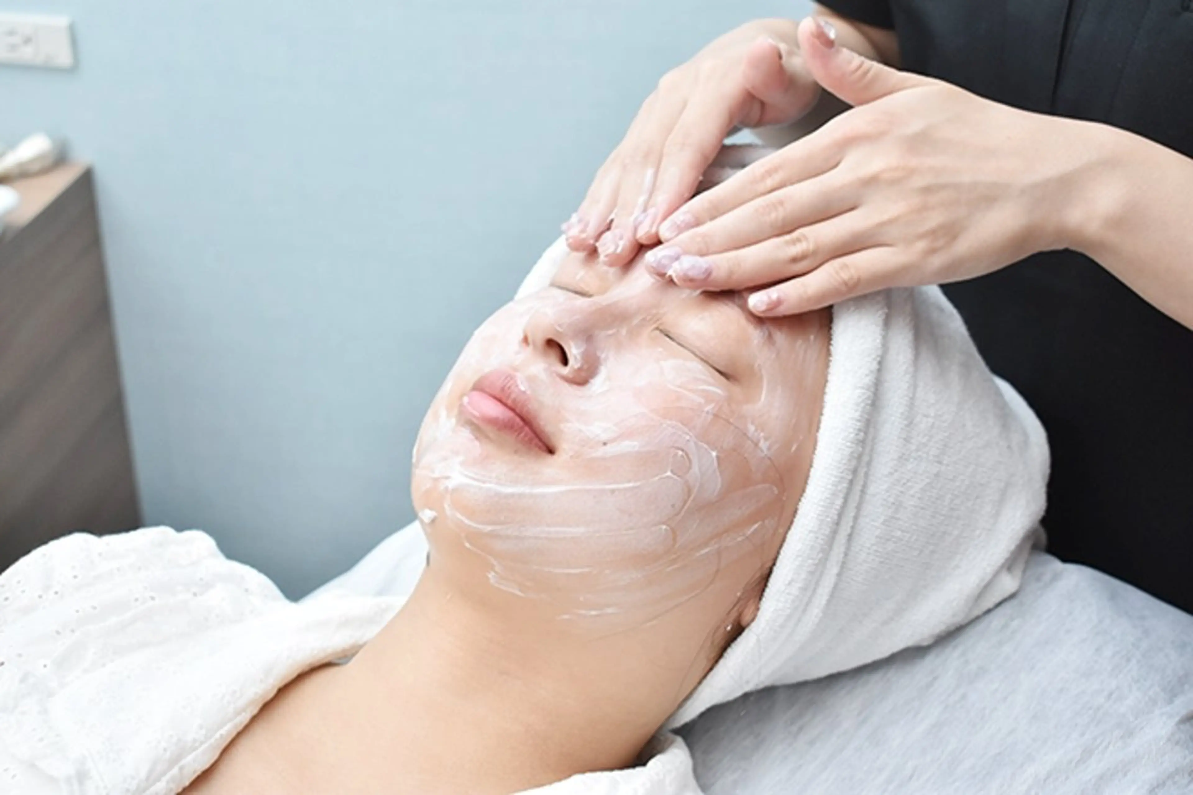 「NARIS BEAUTY STATION　デ・アイム 土浦」所属・藤原 黎子のエステ・リラクイメージ