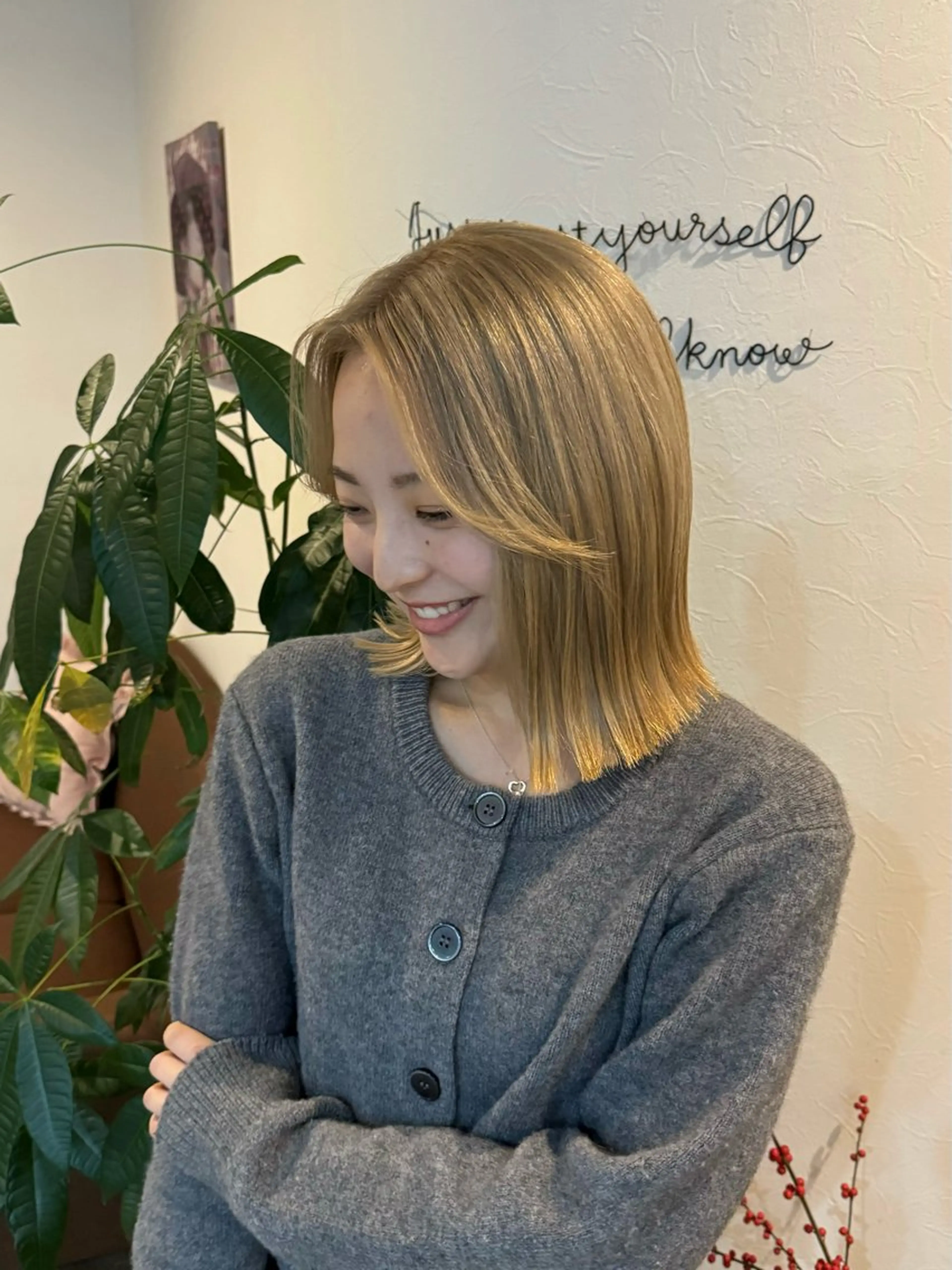 ミディアム カラー ブロンド カット ヘアカラー トリートメント acero + hair&eyelash 幸手店【アチェロ】所属・ハイライトハイトーン 💖MOMOKAのヘアスタイル