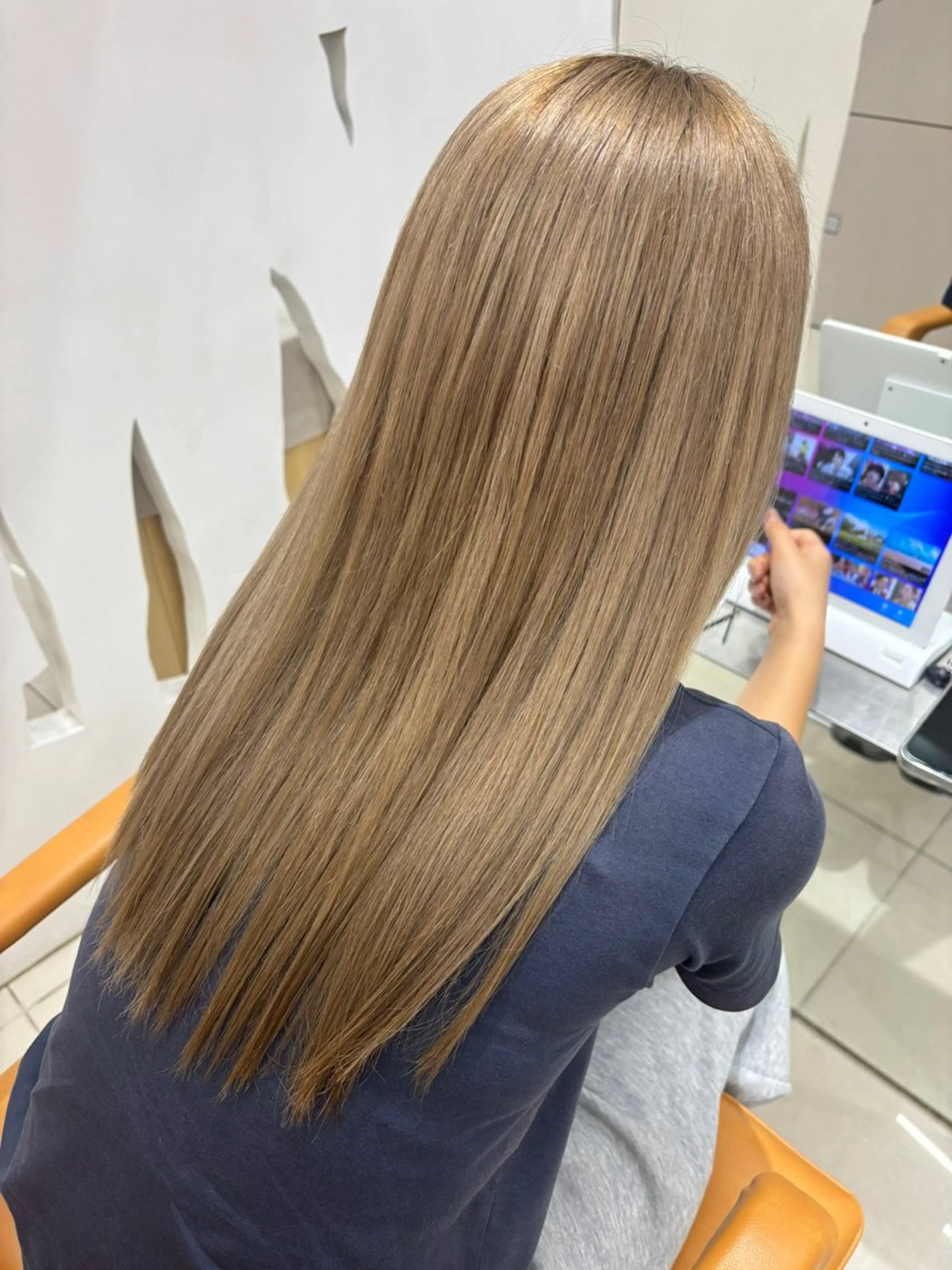 ロング カラー ヘアカラー 〖カラー特化型✨️〗 さとうあやめのヘアスタイル