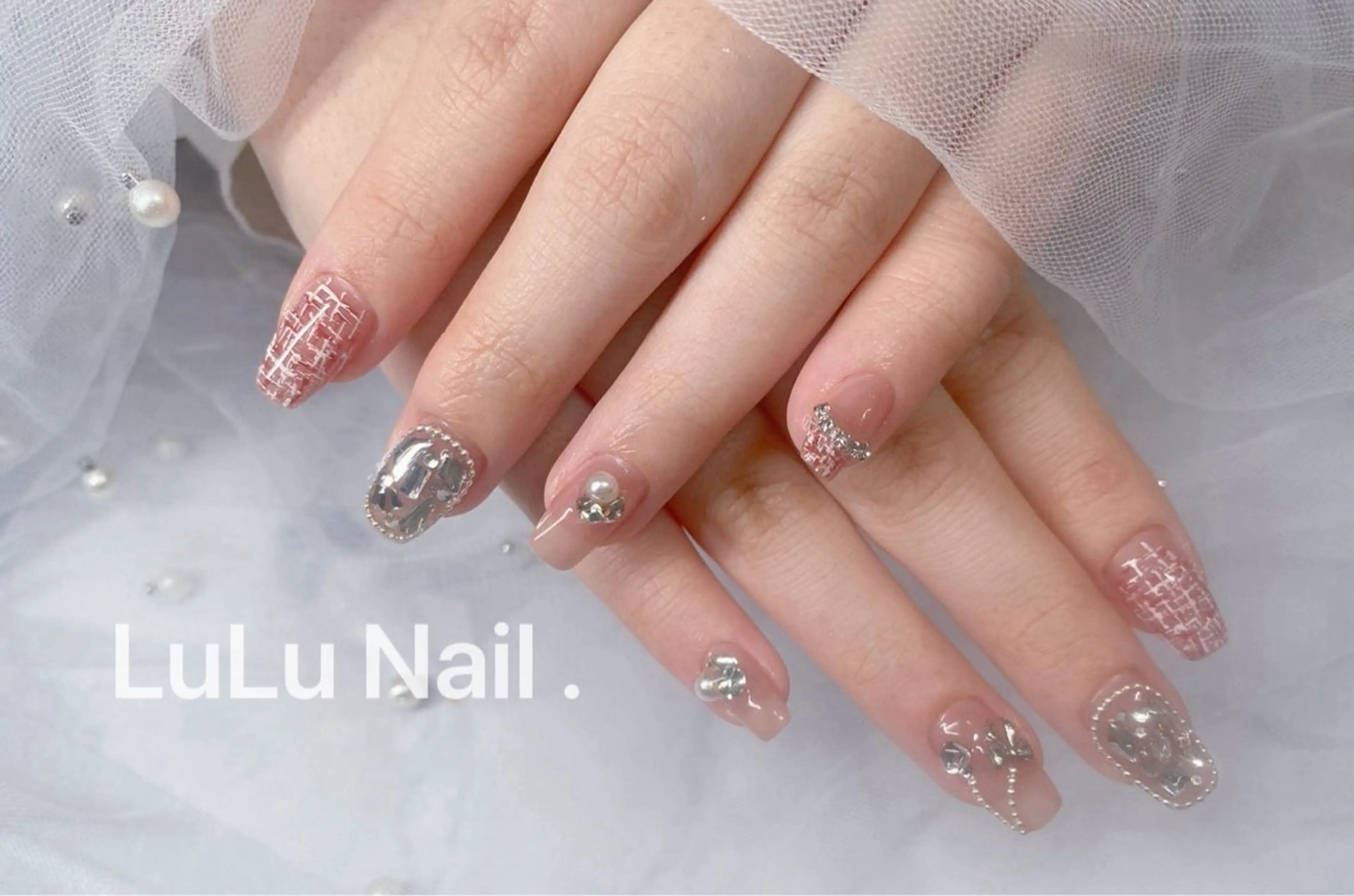ネイル ハンドネイル LULU Nail  Salon 新宿所属・LU LU NailSalonのネイルデザイン