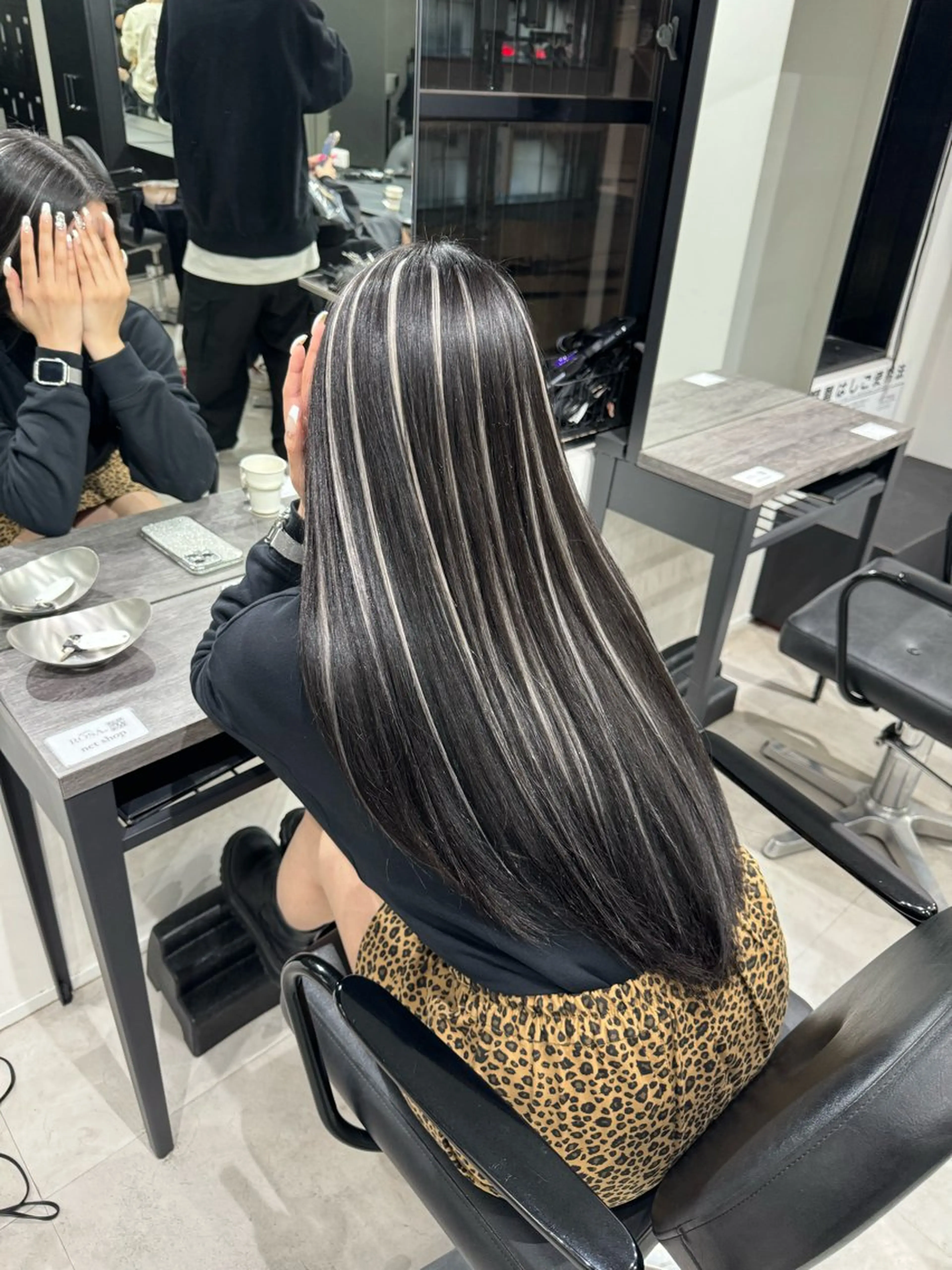 ロング カラー ハイライトカラー エクステ ハイライト 黒木 大武のヘアスタイル