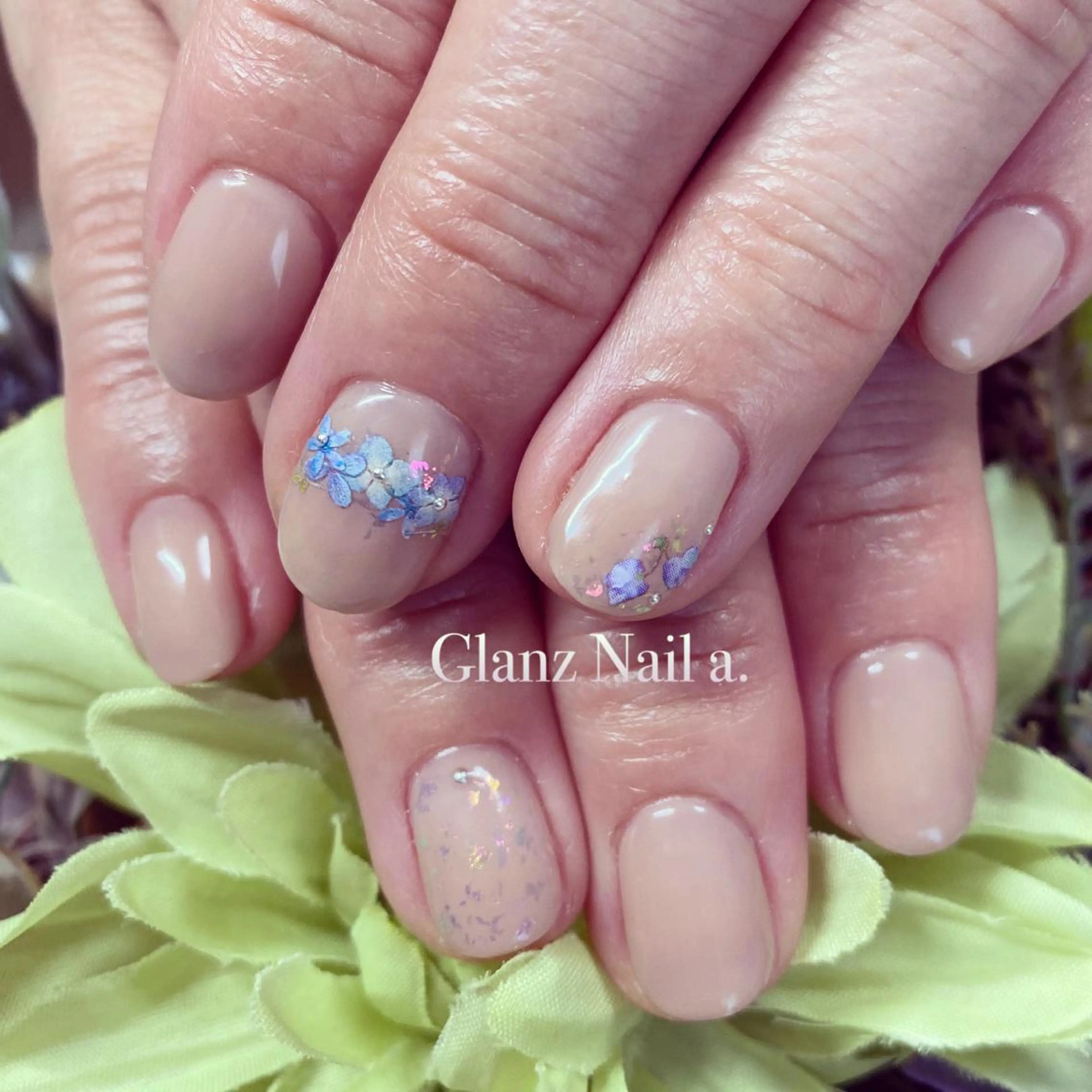 ネイル オーロラネイル キラキラネイル Glanz  Nail aのネイルデザイン