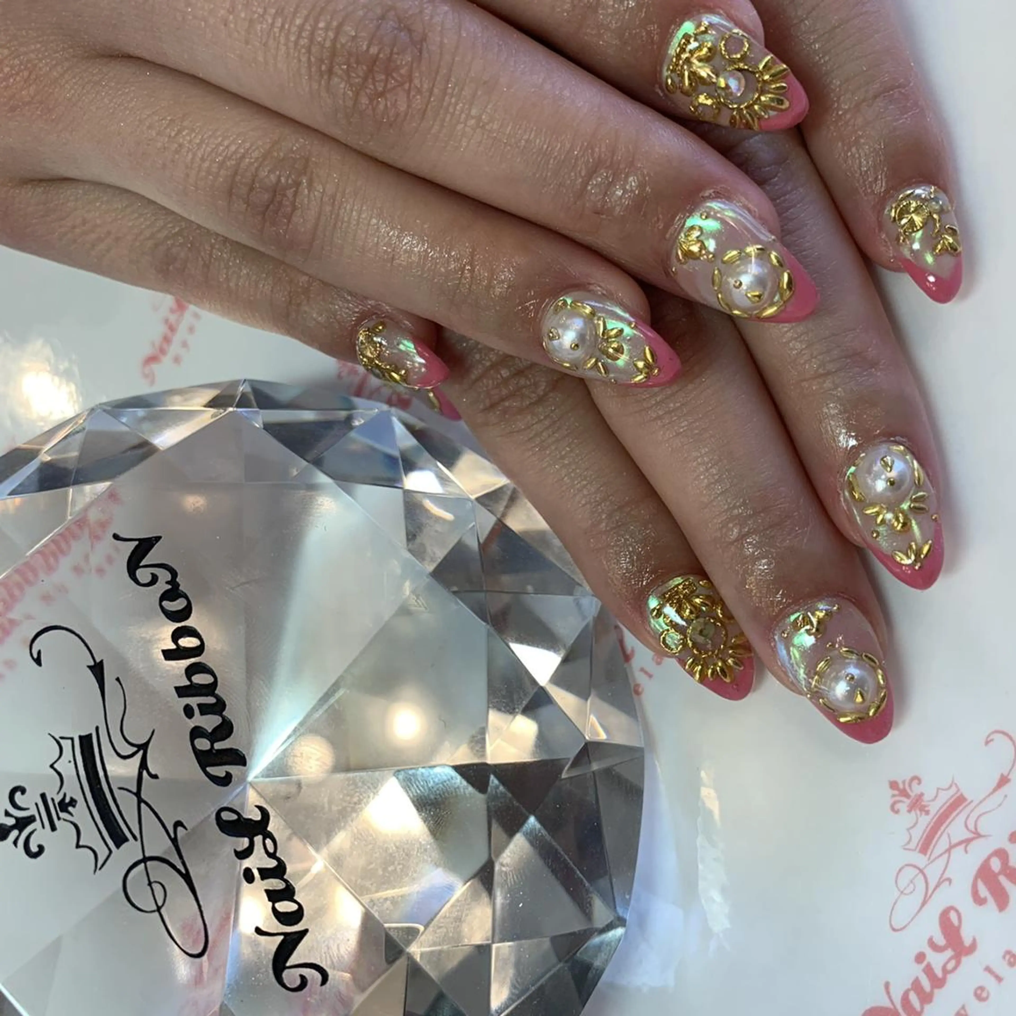 ネイル ネイルリボン 受付スタッフのネイルデザイン