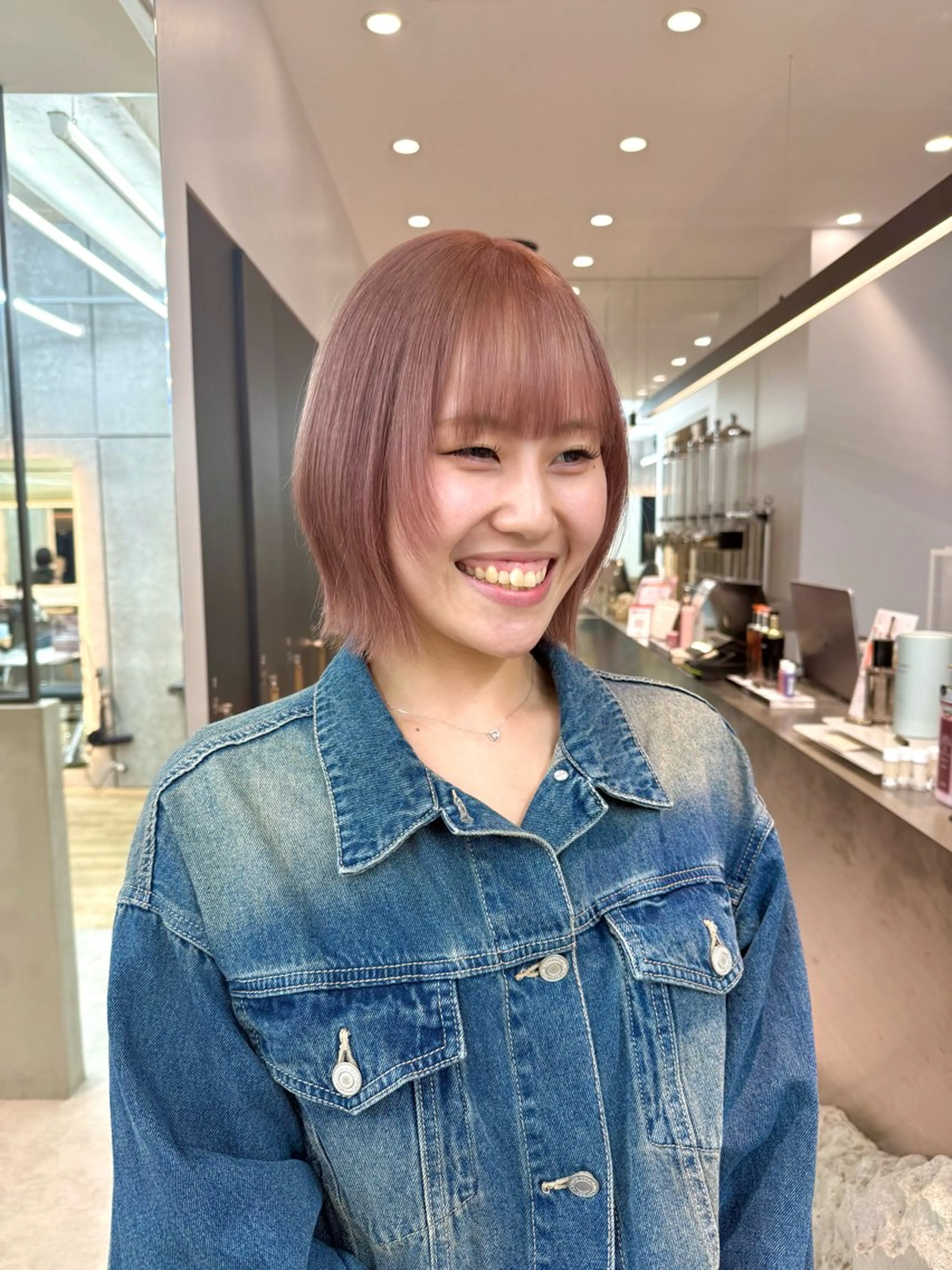 ショート カット ヘアカラー トリートメント ♥️ブリーチ/ボブ/ レイヤー♥️maiのヘアスタイル