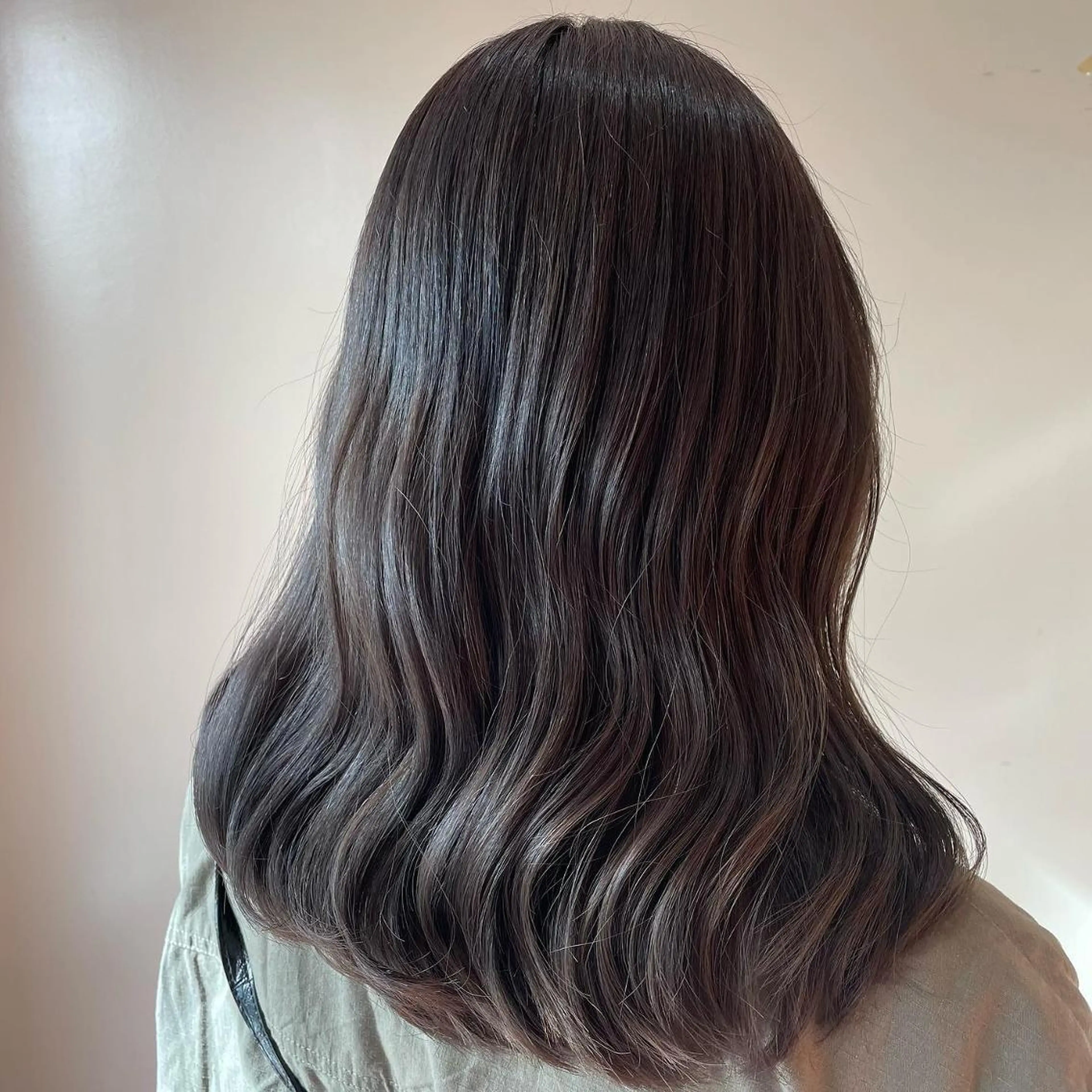 ミディアム 🎀  minori おたく美容師  🪽のヘアスタイル