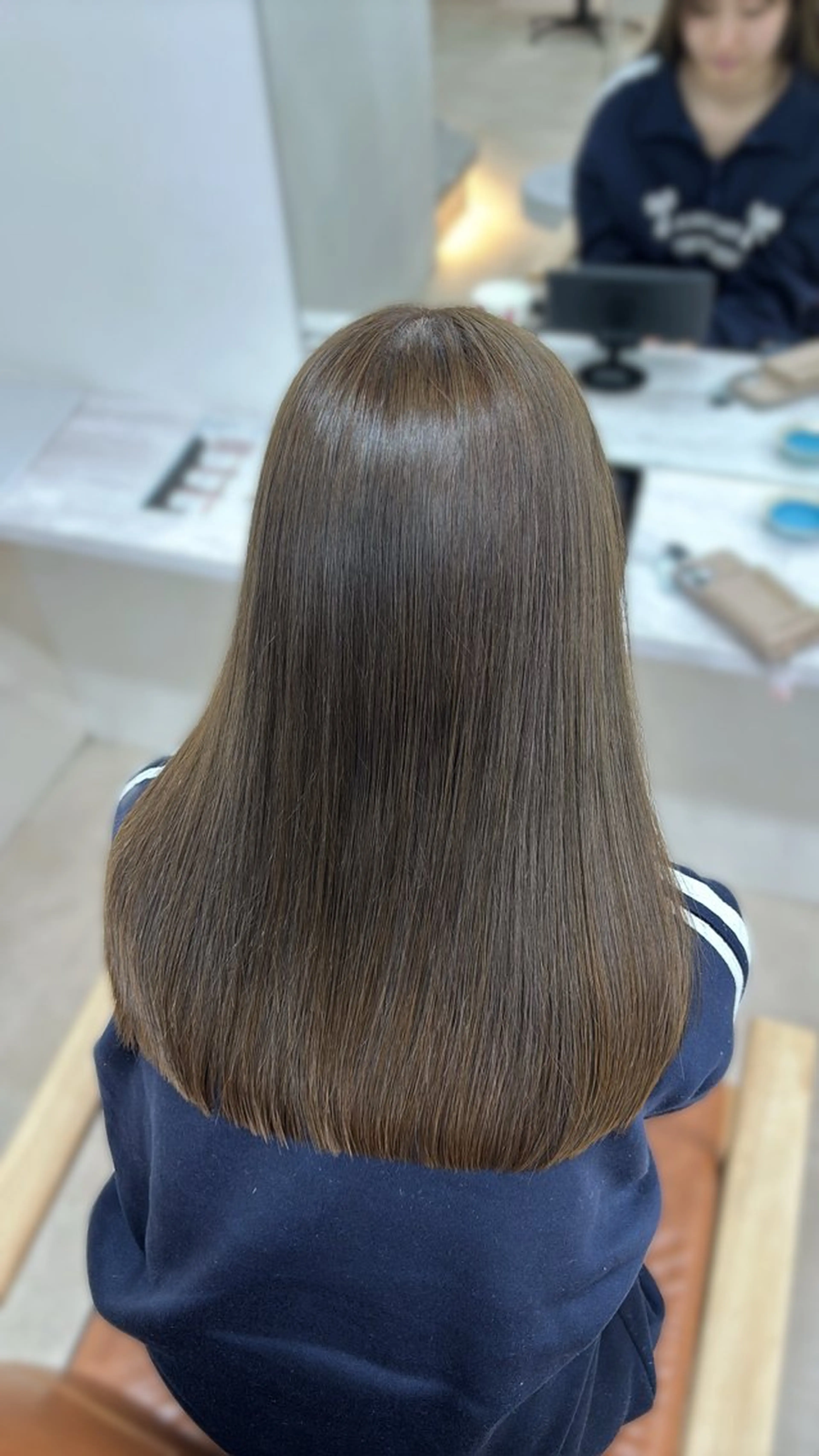 セミロング カット ヘアカラー Angelica manaのヘアスタイル