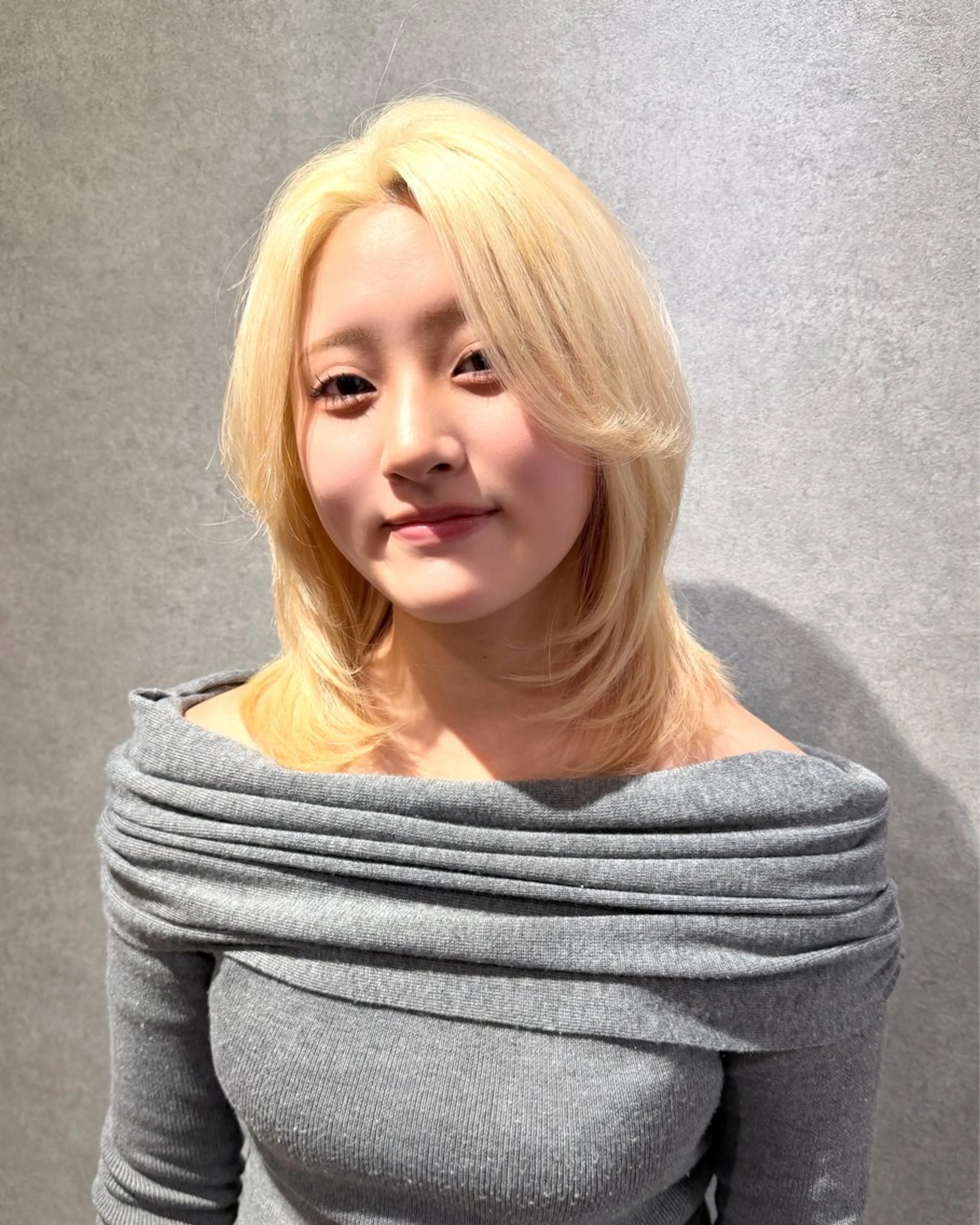 ミディアム カラー カット ヘアカラー ハイトーン/ウルフ/ レイヤー/Asukaのヘアスタイル