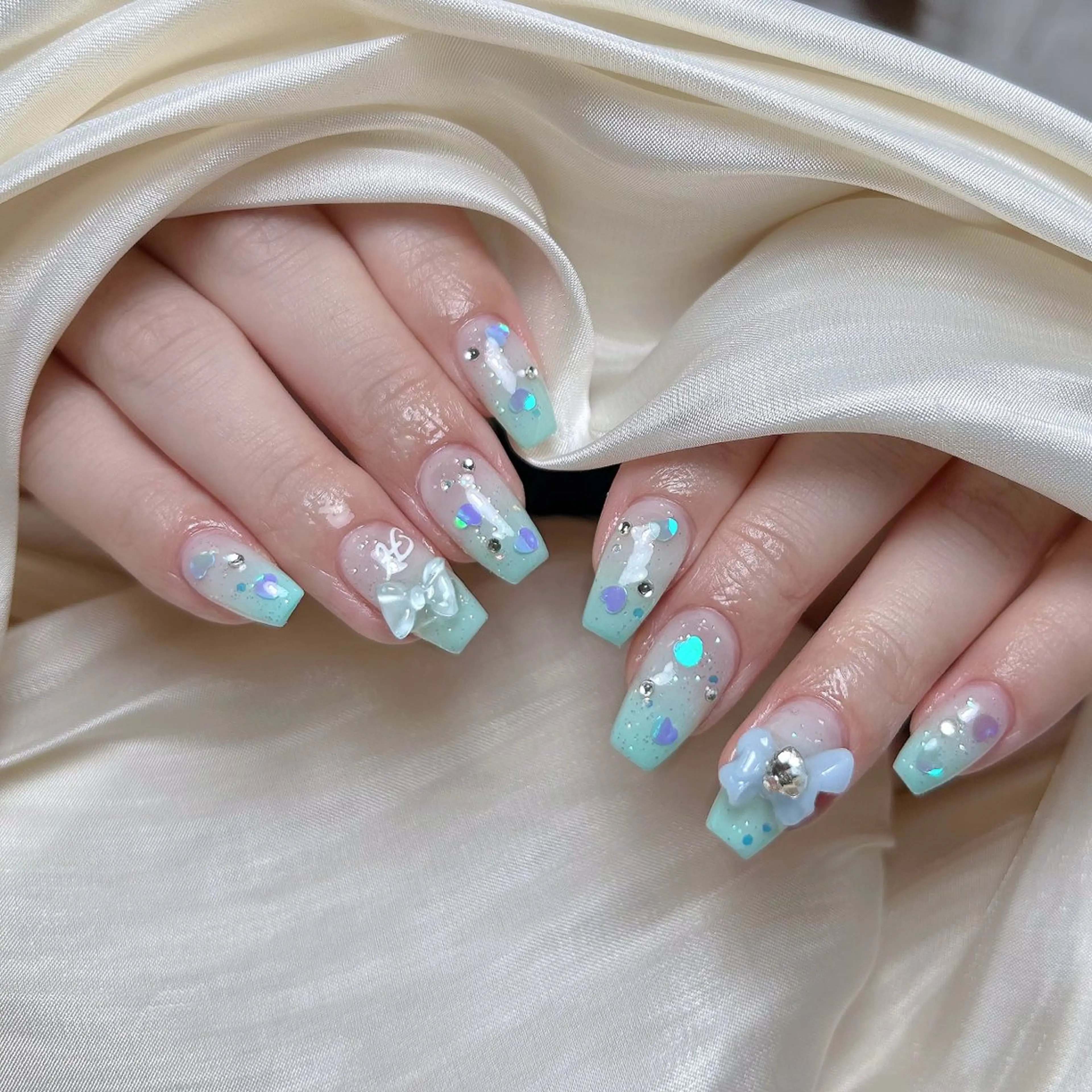 ネイル Maggie Nail🦩のネイルデザイン
