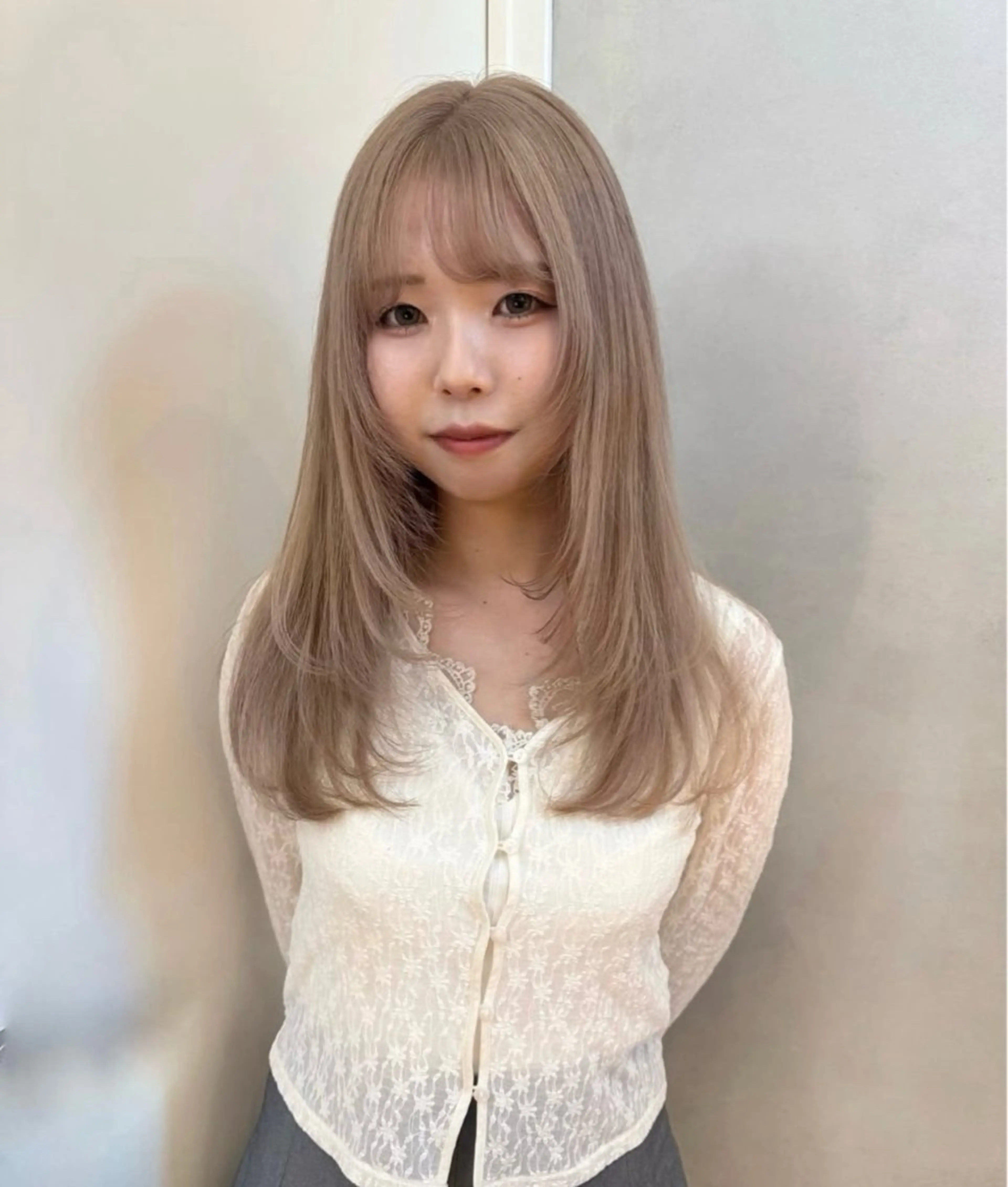 ミディアム カラー ヘアアレンジ 縮毛矯正ブリーチ/ ベージュmamiのヘアスタイル