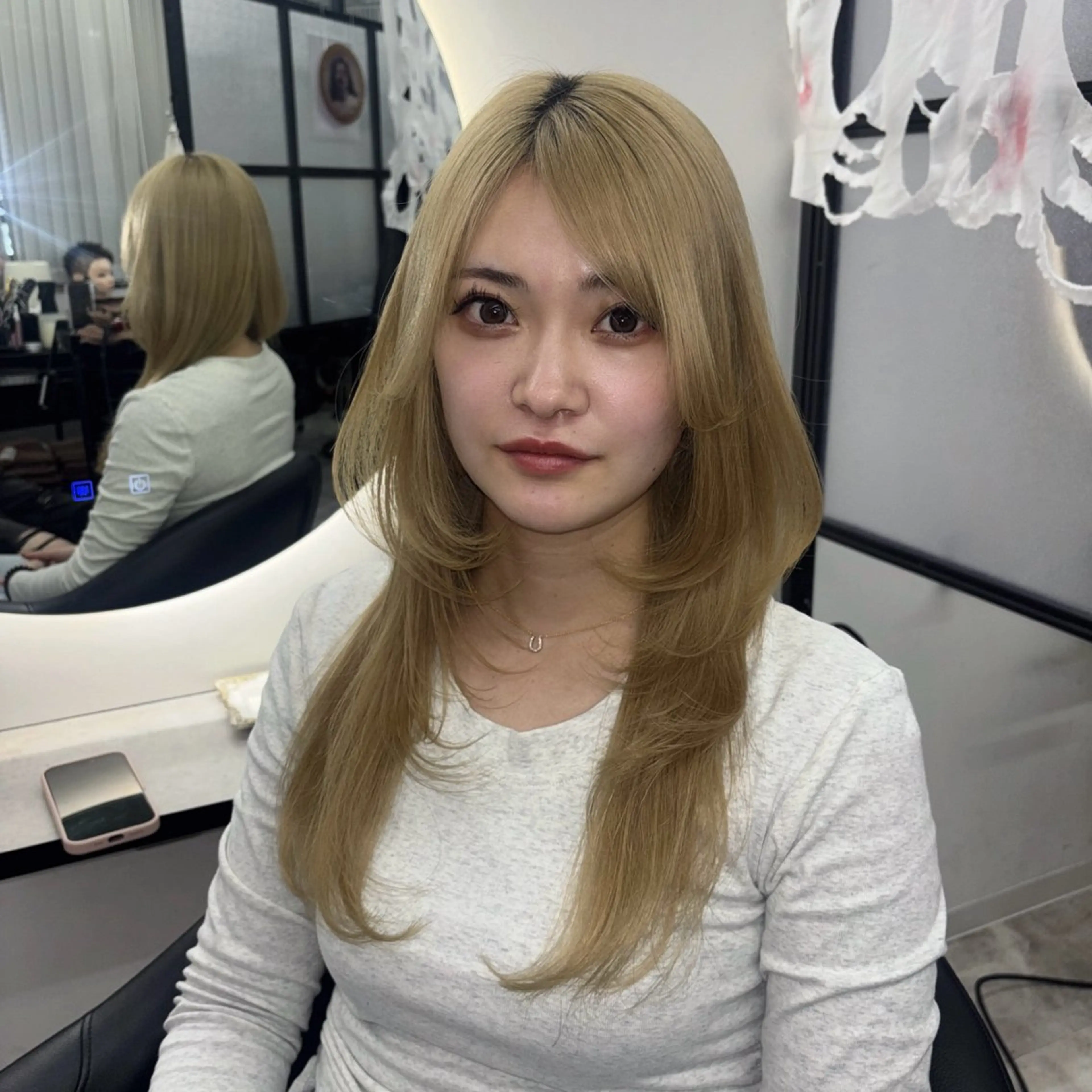 ロング カット Ren. 🦋デザインカラーのヘアスタイル